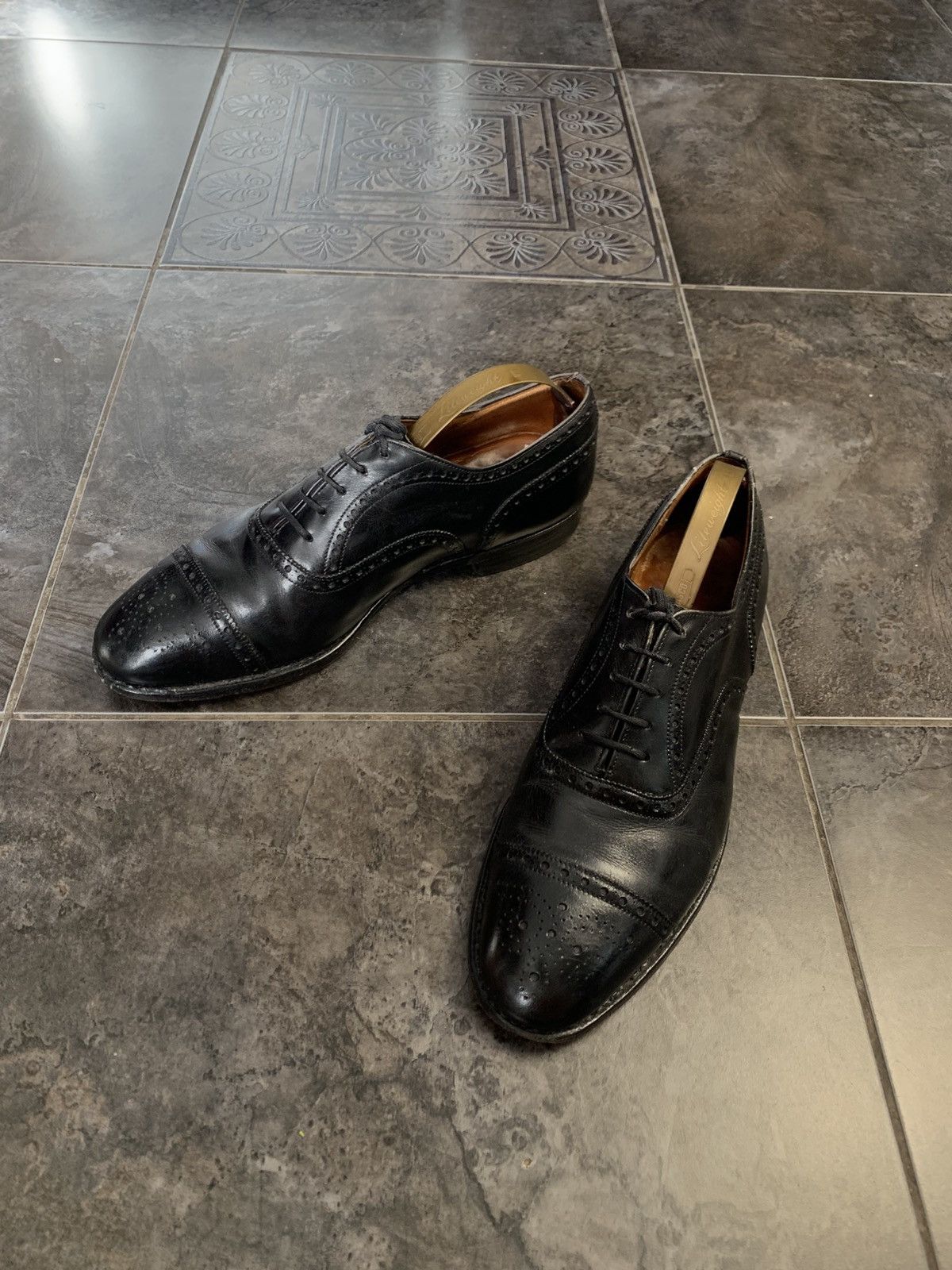Church's × Vintage Churches Diplomat black leather Oxford brogue shoes Size US 9.5 / EU 42-43 - 2 Thumbnail