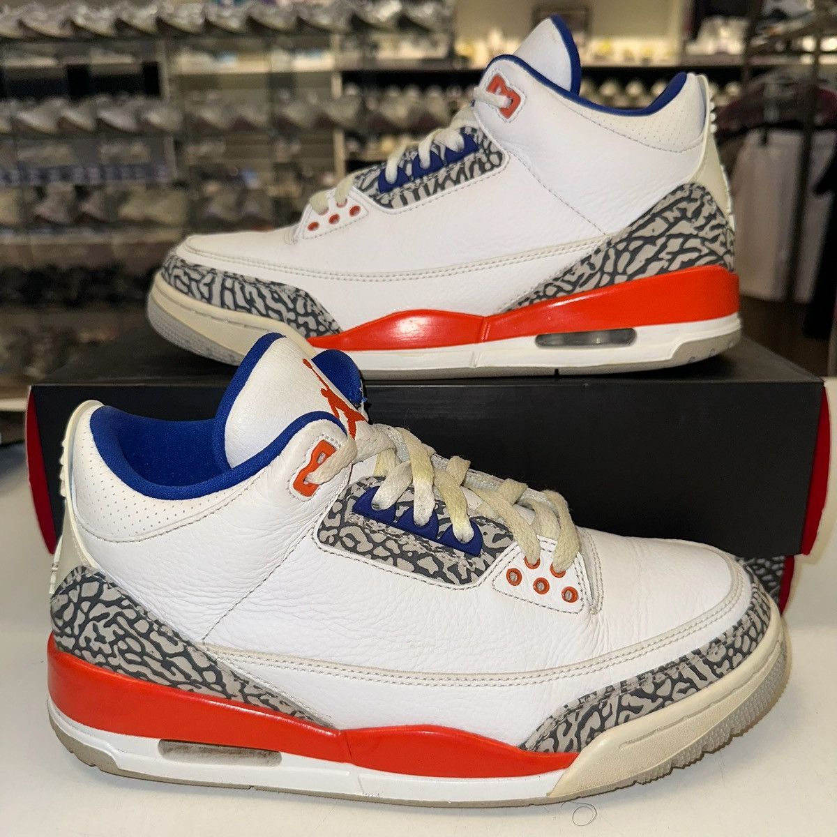 Jordan Brand × Nike Size 8.5 - Air Jordan 3 Retro Knicks 136064-148 Size US 8.5 / EU 41-42 - 1 Thumbnail