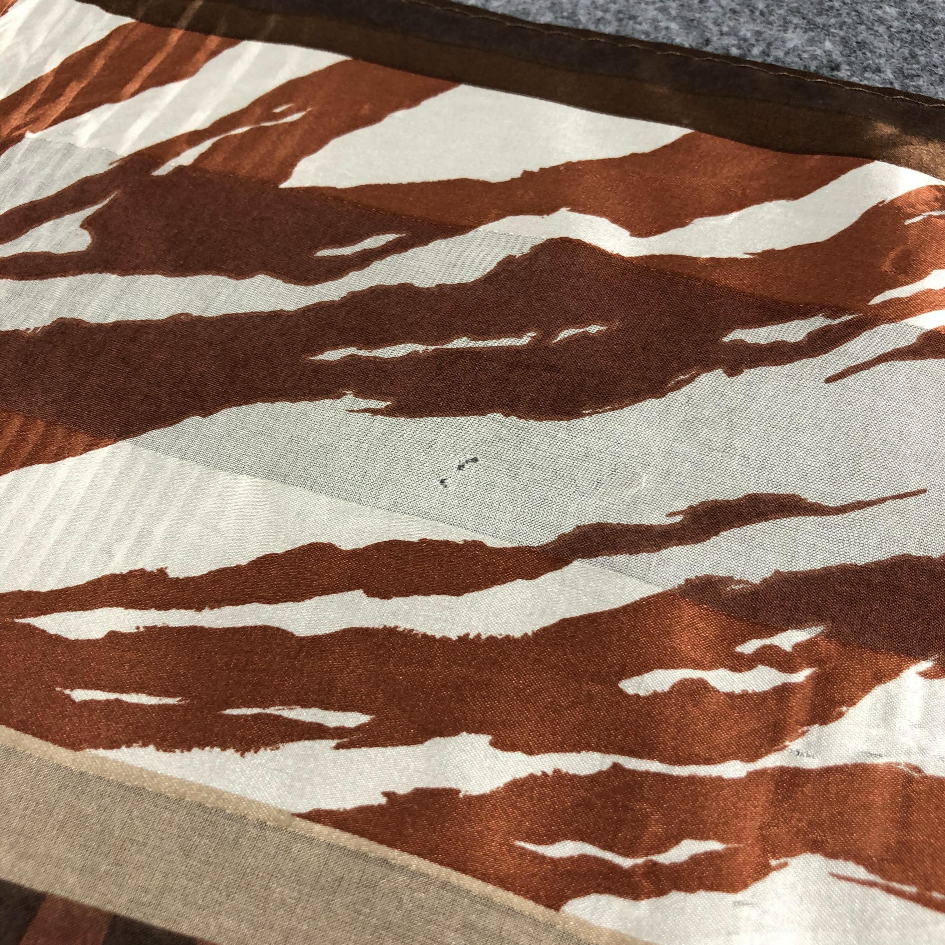 Mario Valentino Vintage Mario Valentino Slit Thread Silk Scarf M356 Size ONE SIZE - 5 Thumbnail
