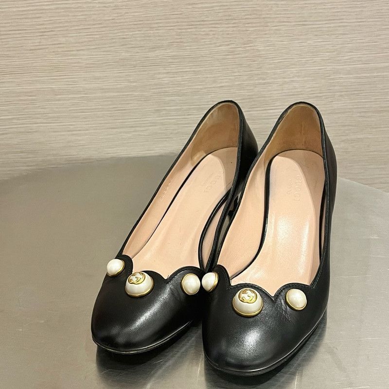 Gucci Gucci Black Leather High Heels with Pearl Accents - Size US 5 / EU 37 - 1 Thumbnail