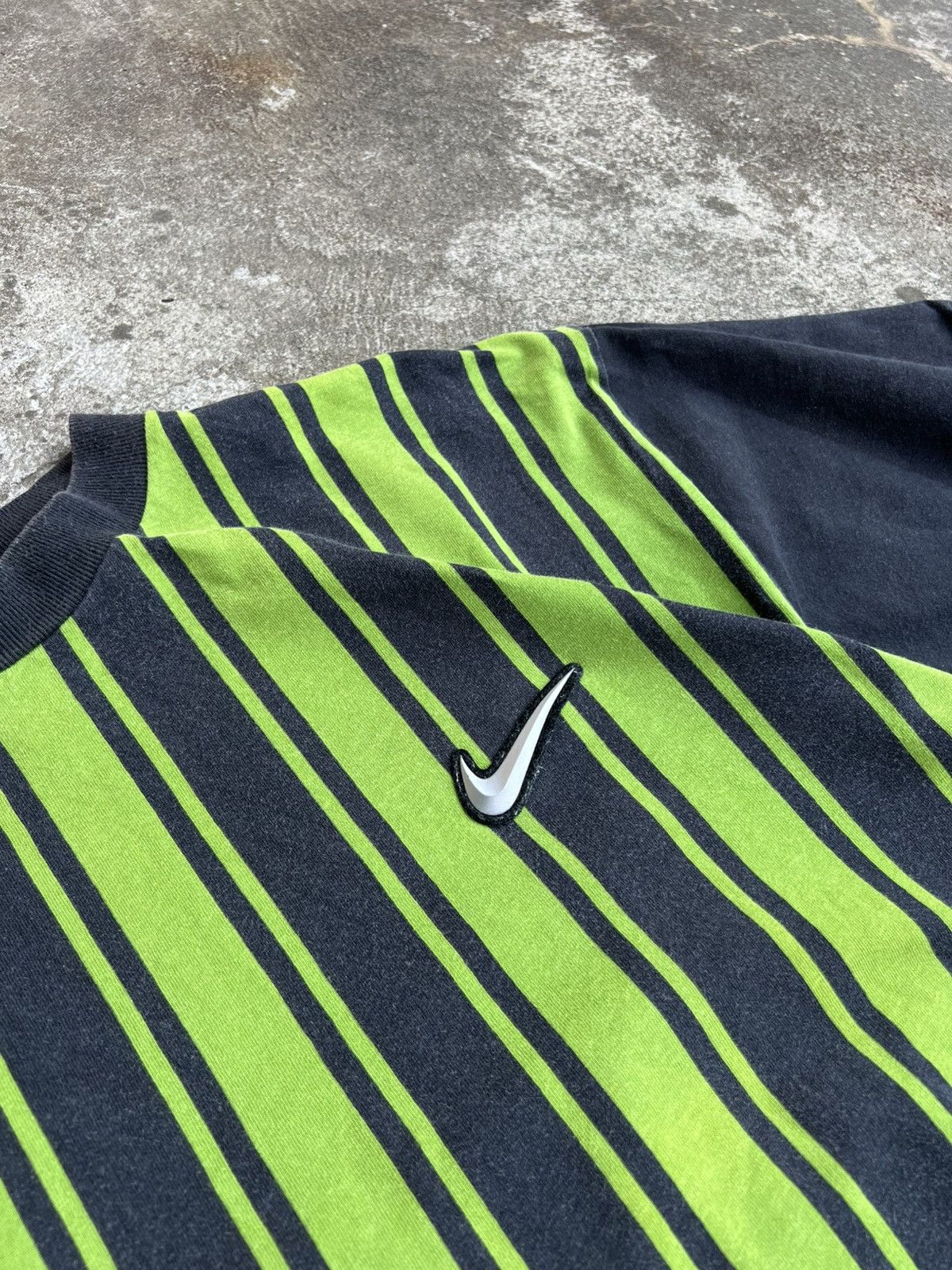 Nike × Vintage Crazy Vintage Nike T-shirt 3D Swoosh 90s Style Nike Size US XL / EU 56 / 4 - 4 Thumbnail
