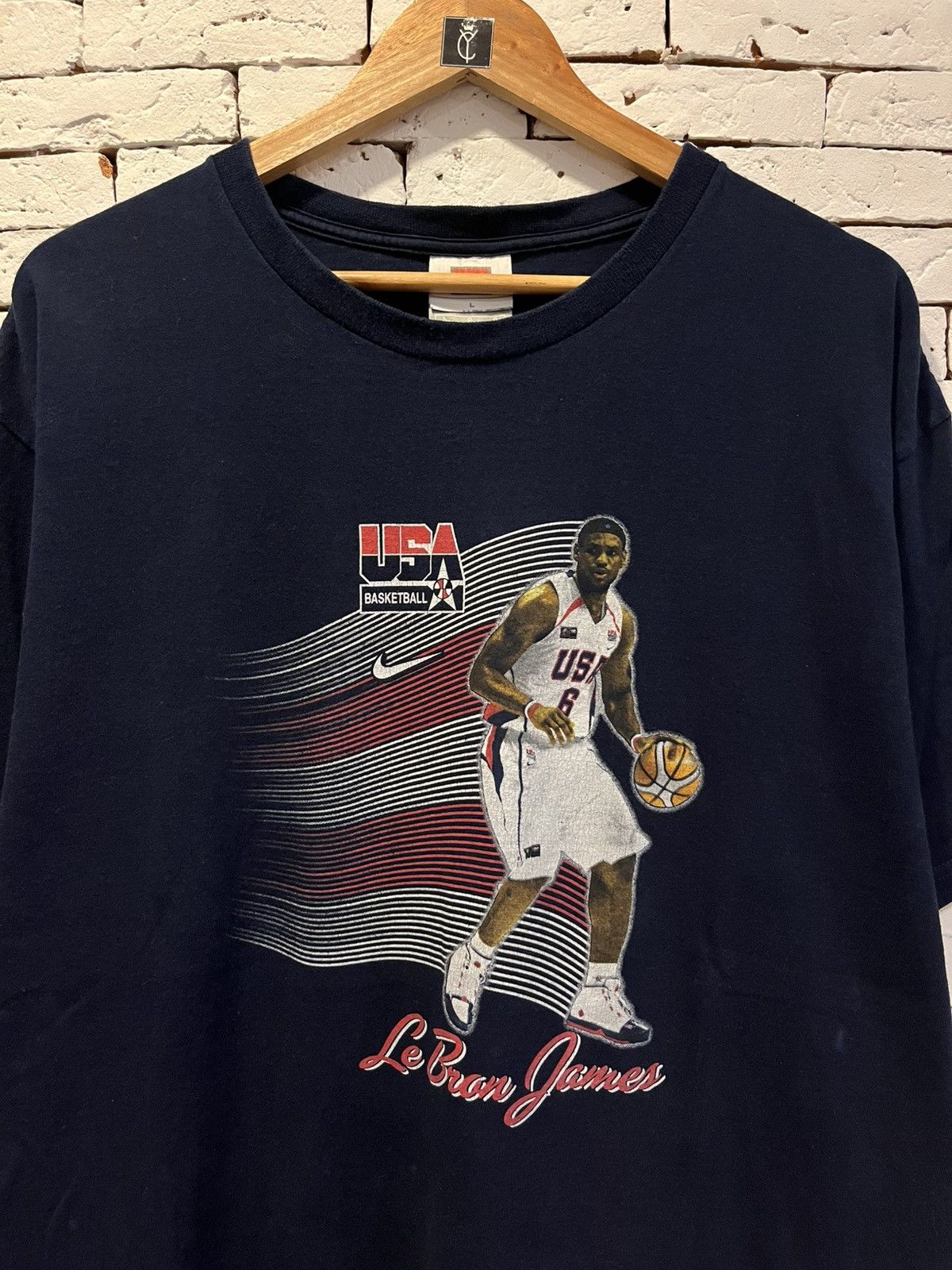 Nike Vintage Nike LeBron James USA Basketball T-Shirt Size US L / EU 52-54 / 3 - 3 Thumbnail