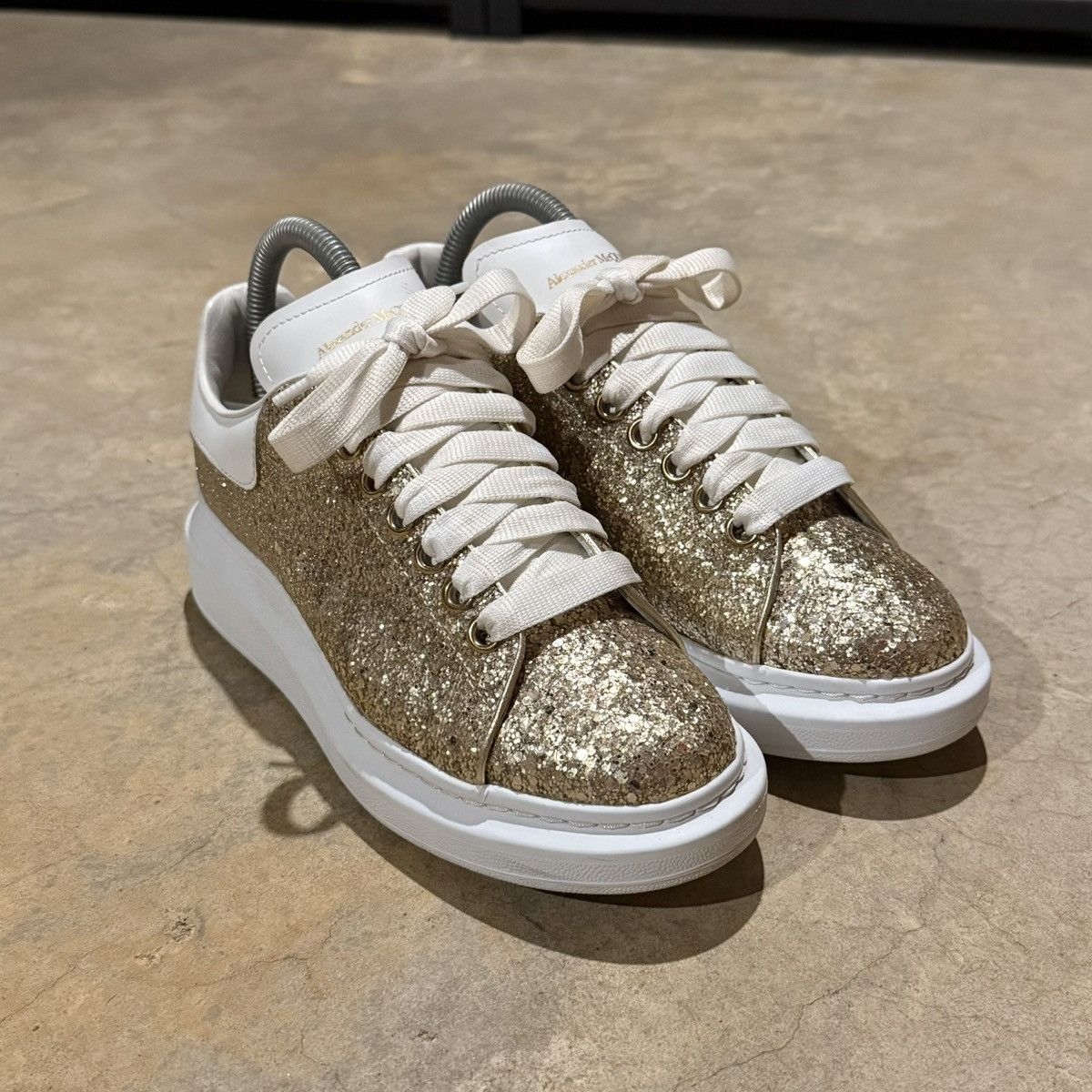 Alexander McQueen Alexander McQueen Oversized Sneaker Calico Gold Glitter US 6 Size US 6.5 / EU 39-40 - 12 Thumbnail
