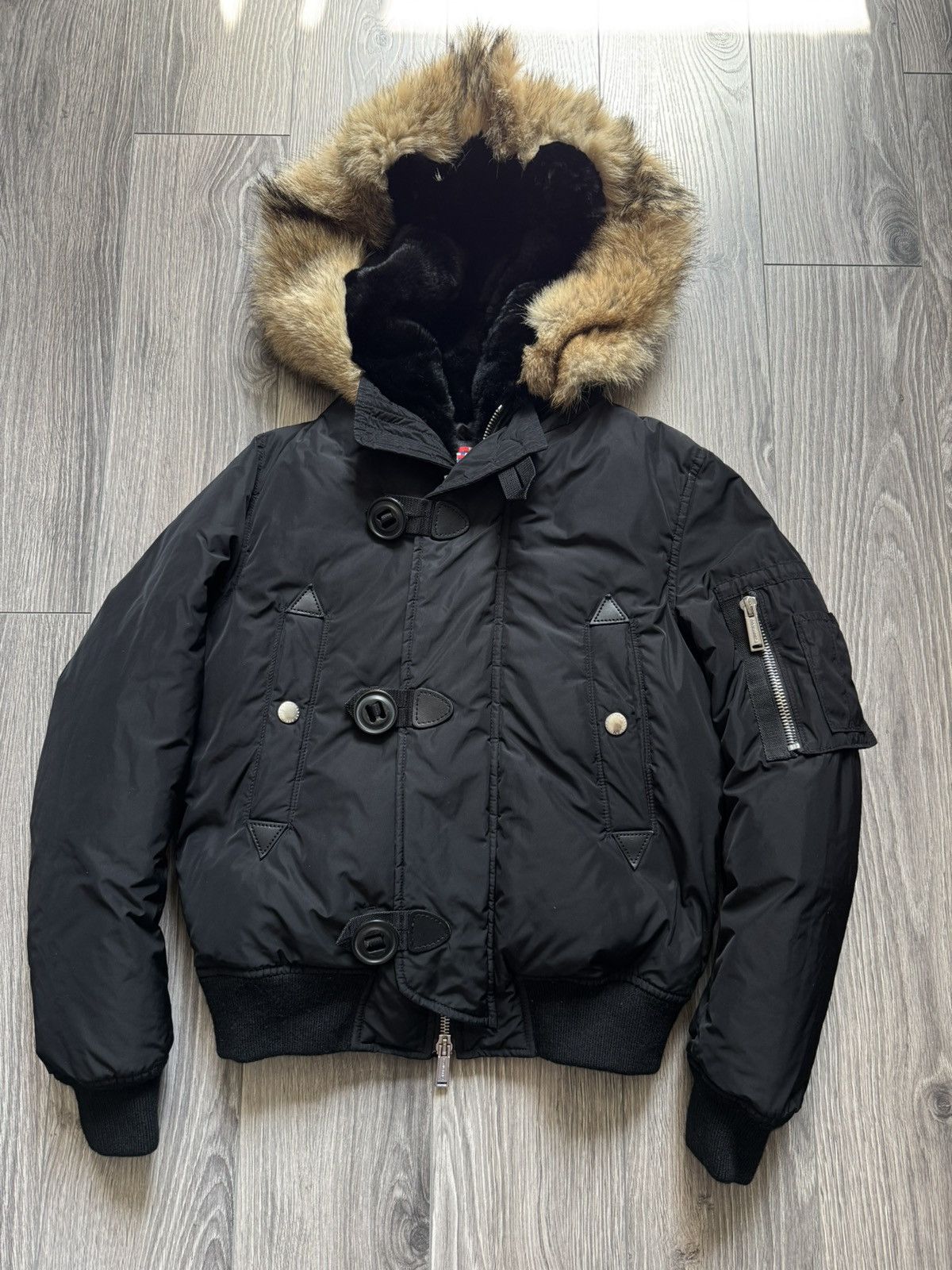 Dsquared2 Dsquared2 Coyote Fur Bomber Jacket Black 42 Luxury RRP $2400 Size US XS / EU 42 / 0 - 2 Thumbnail