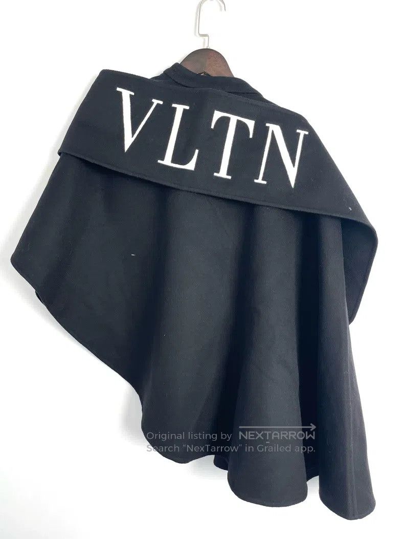 Valentino Valentino Black cape coat Size XS / US 0-2 / IT 36-38 - 2 Thumbnail