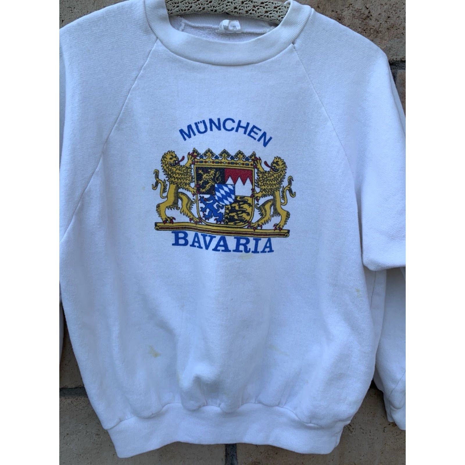 Vintage VINTAGE Munchen Bavaria Graphic Sweatshirt Raglan Cotton Size M Men White Graphic Print Raglan Sweatshirt Size US M / EU 48-50 / 2 - 4 Thumbnail