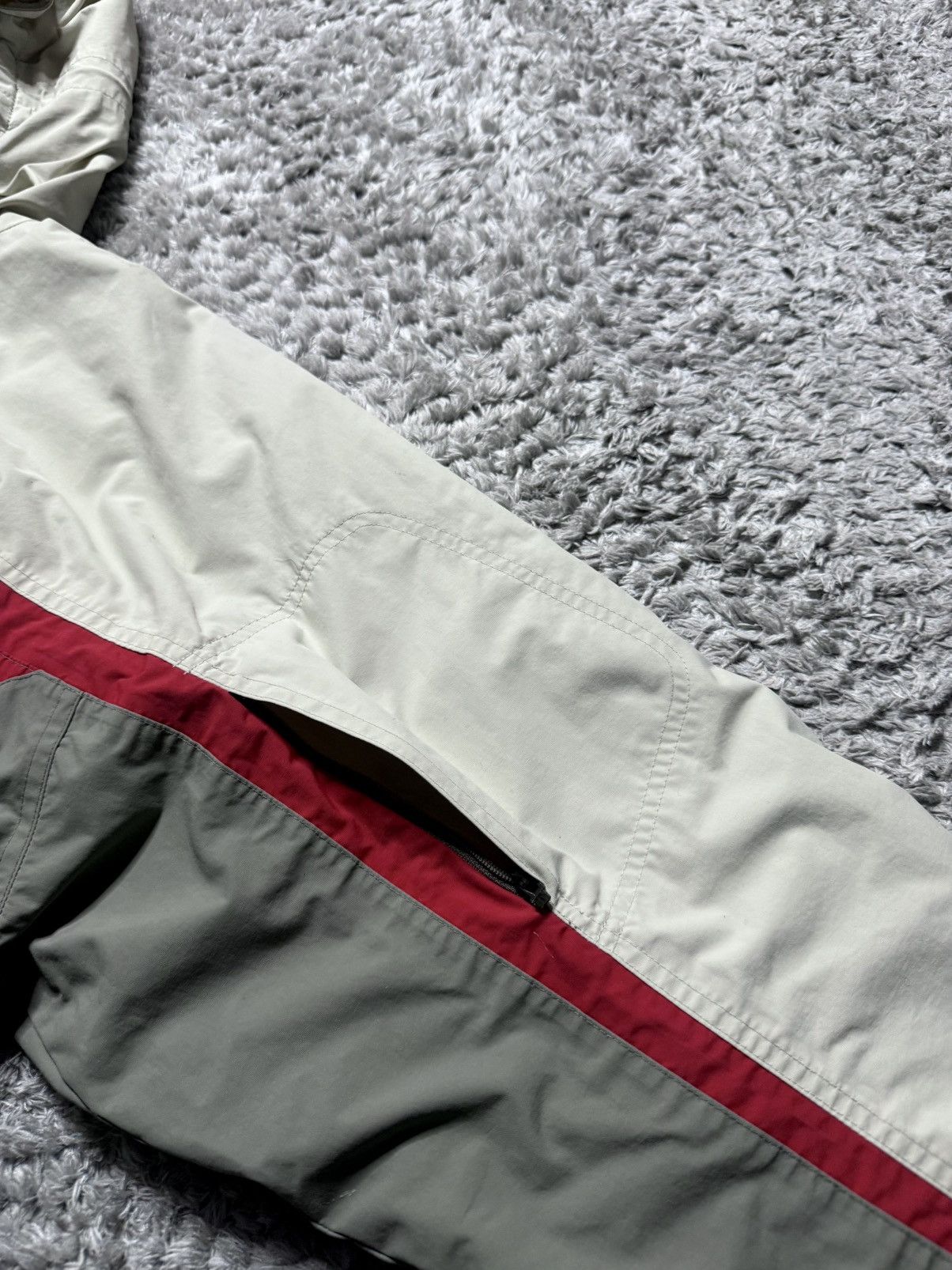 Nike ACG 00s Nike ACG Jacket Outdoor Rare Vintage Logo Drill Size US L / EU 52-54 / 3 - 9 Thumbnail