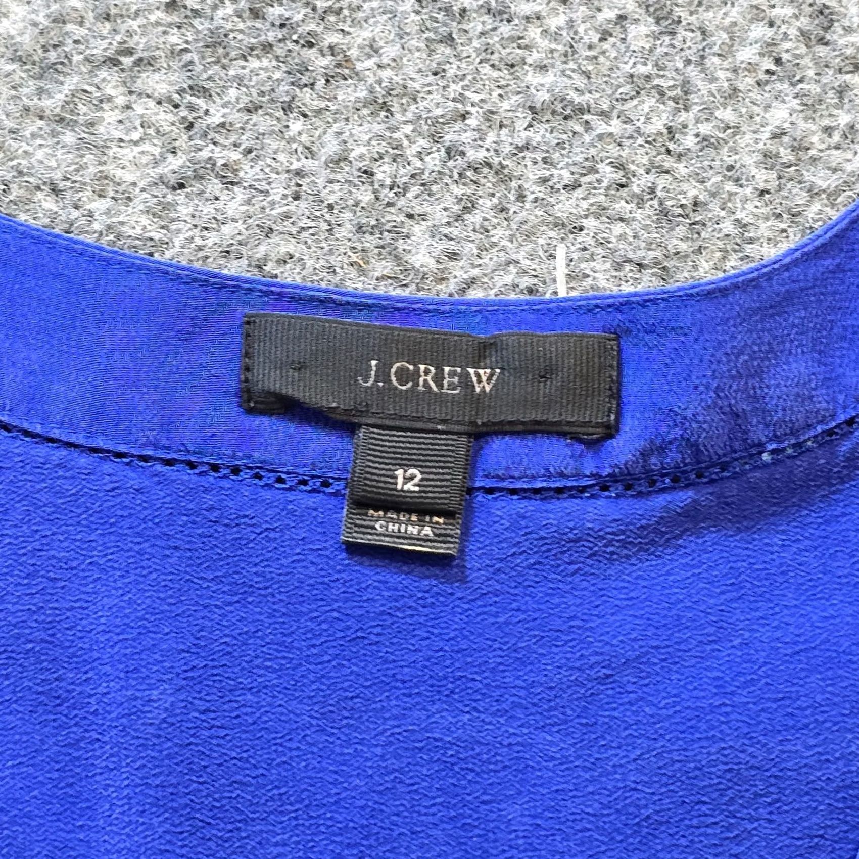 J.Crew J. CREW Blouse Top Womens Size 12 Blue Silk Long Sleeve V-Neck Pullover Casual Shirt Size XL / US 12-14 / IT 48-50 - 3 Thumbnail