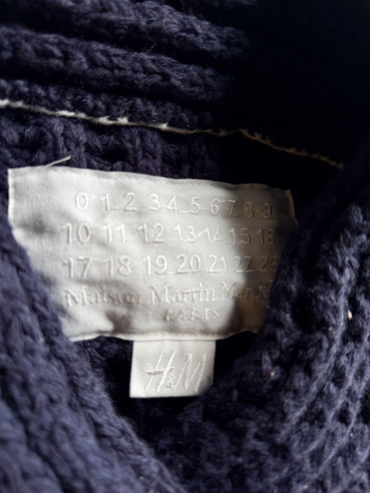 Maison Margiela Margiela x H&M 2012 Enlarged Doll Sweater Size US M / EU 48-50 / 2 - 3 Thumbnail