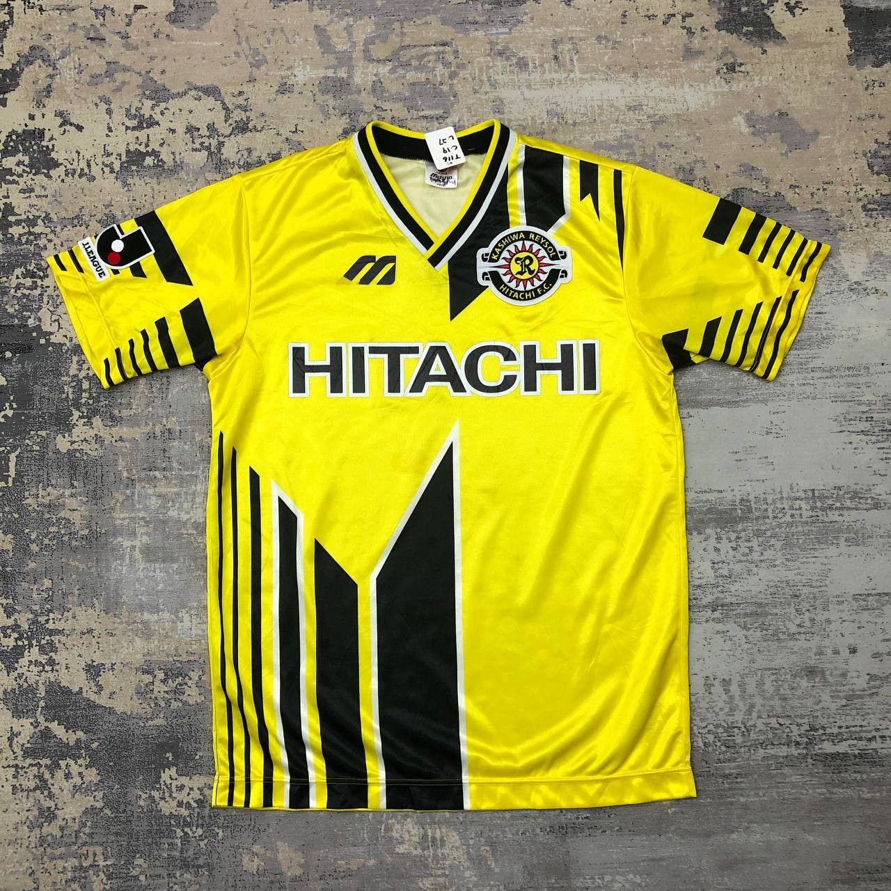 Mizuno T116 VTG J LEAGUE KASHIWA REYSOL HITACHI FC MIZUNO JERSEY Size US M / EU 48-50 / 2 - 1 Thumbnail