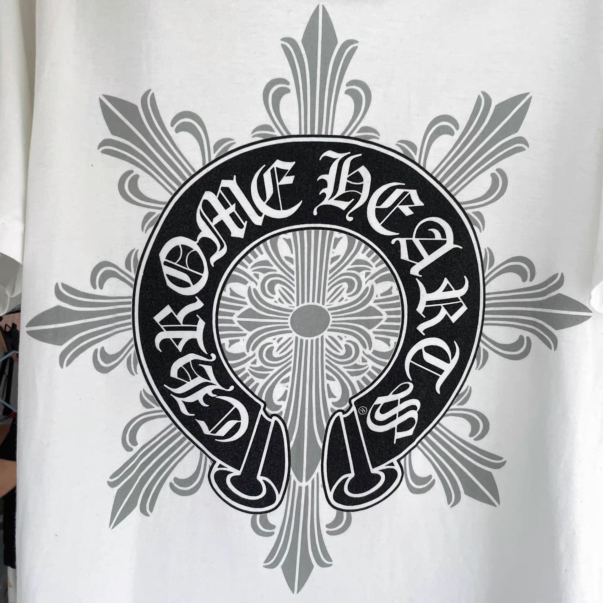 Chrome Hearts Chrome Hearts CH White Horseshoe Cross Dagger Vine T-Shirt Size US M / EU 48-50 / 2 - 4 Thumbnail