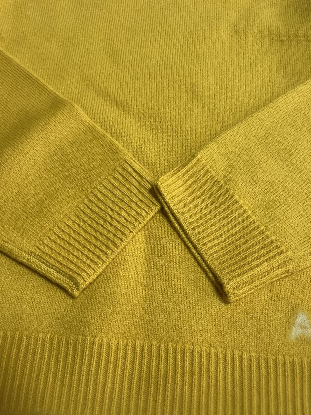 A.P.C. A.P.C. PULL EDWARD JAUNE SWEATER SIZE XL NEW Size US XL / EU 56 / 4 - 9 Thumbnail