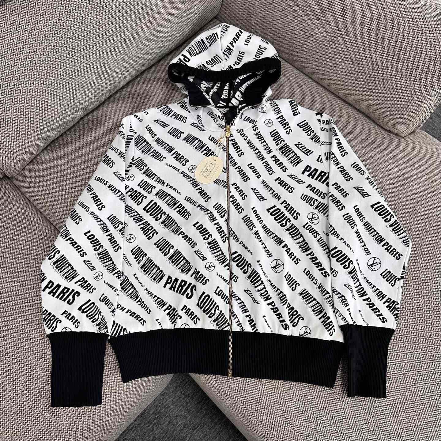 Louis Vuitton Louis Vuitton Light Jacket l Men Size US L / EU 52-54 / 3 - 1 Thumbnail