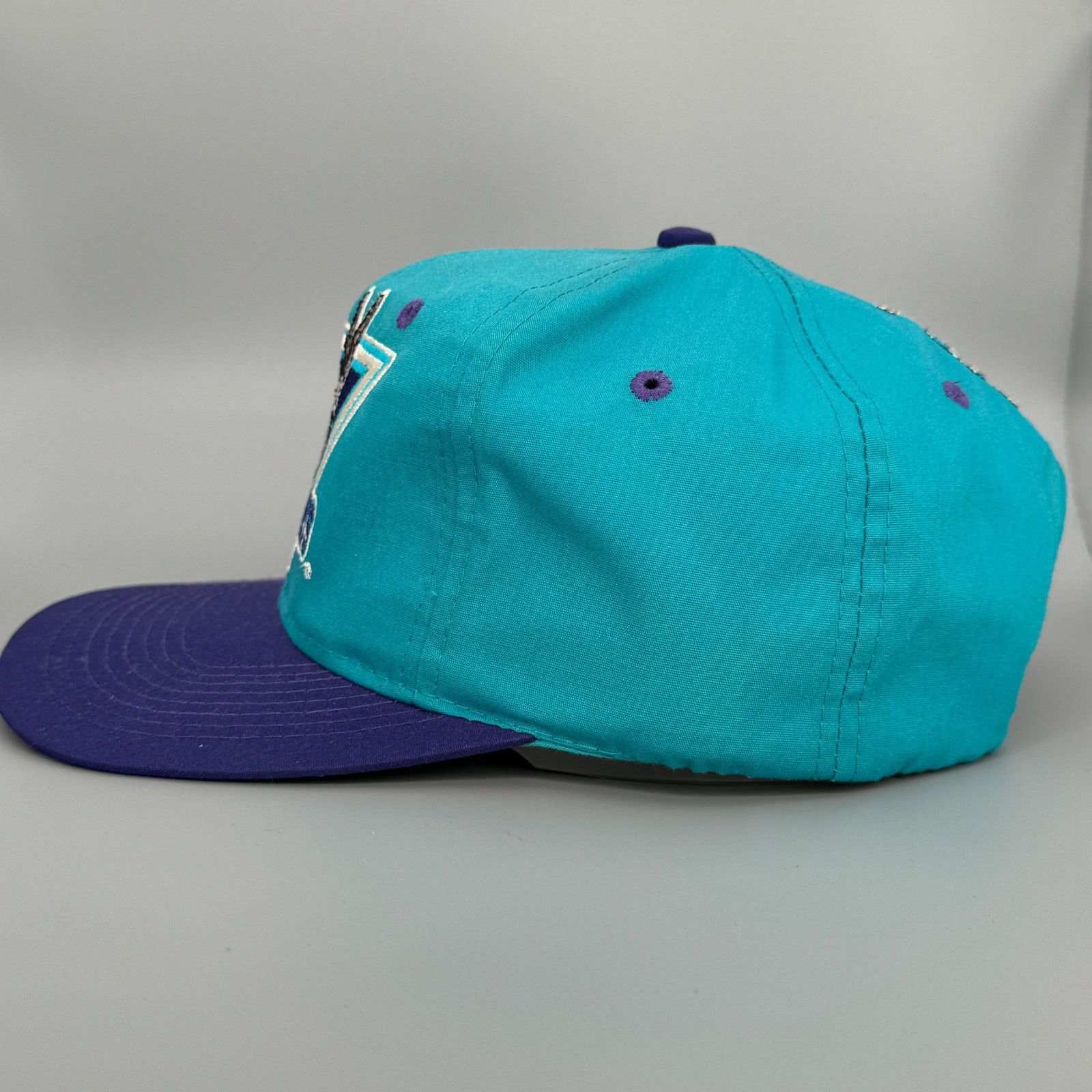 NBA × Vintage × Warner Bros Vintage '90s Hornets x Looney Tunes Bugs Bunny snapback hat Size ONE SIZE - 2 Thumbnail