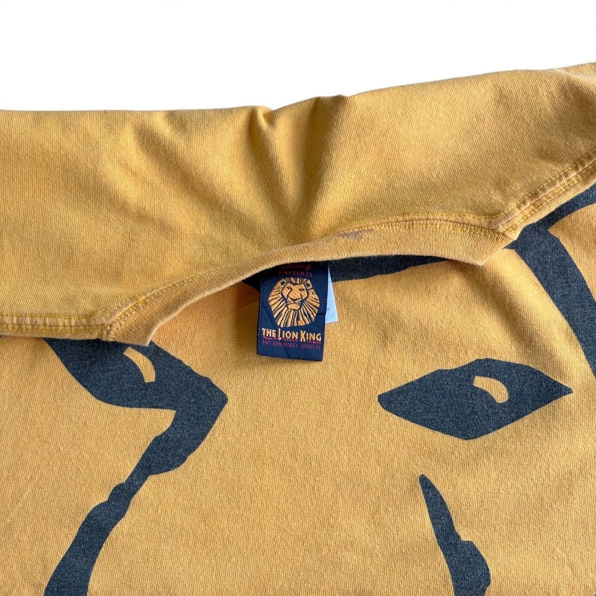 Disney Vintage Disney Cartoon Shirt The Lion King Over Print Size US M / EU 48-50 / 2 - 3 Thumbnail