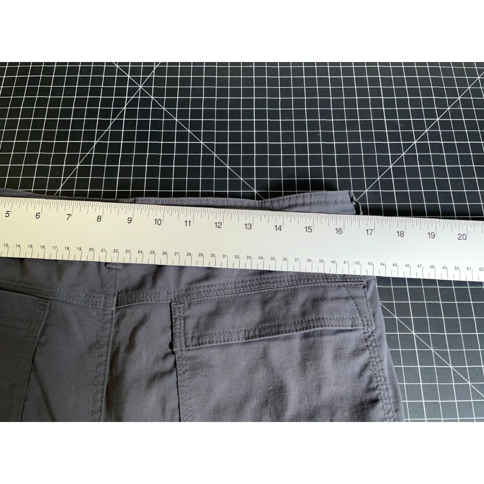 Prana VINTAGE prAna Cargo Shorts Men Medium 33x12 Gray Lightweight Nylon Spandex Belted Casual Outdoor Retro Size US 33 - 5 Thumbnail