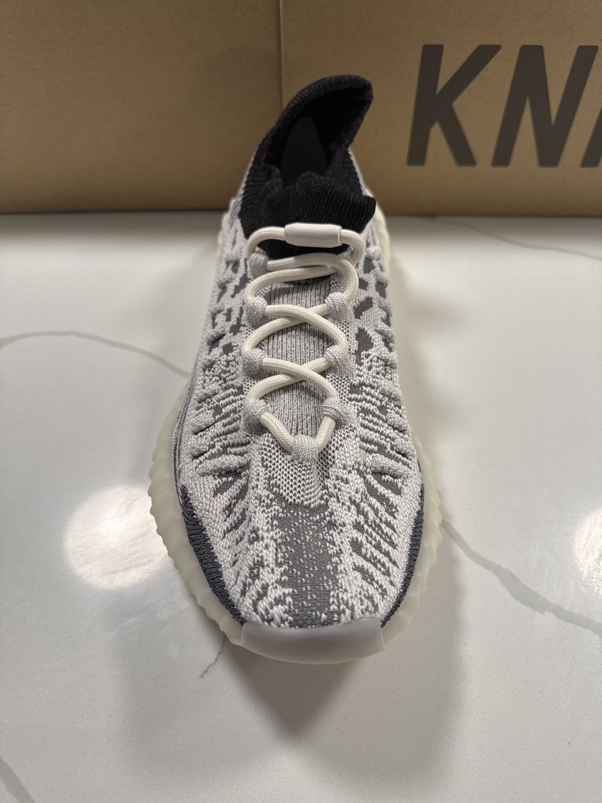 Adidas Yeezy 350 V2 CMPCT Size US 9.5 / EU 42-43 - 4 Thumbnail