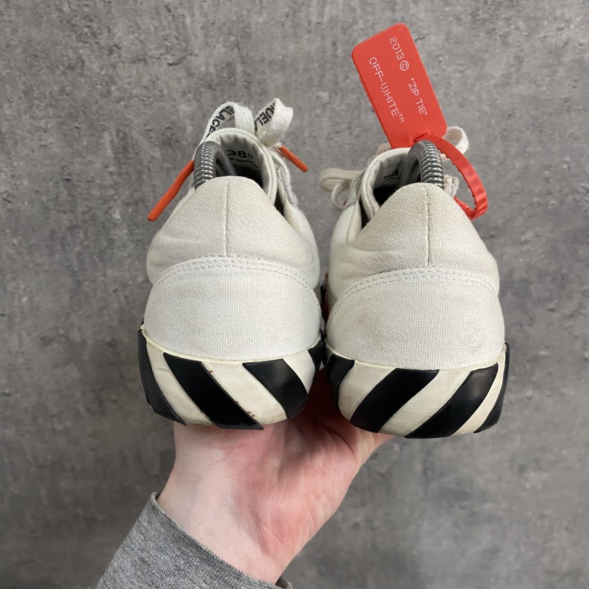 Off-White Off-White Vulcanized Low Sneakers Size US 8 / IT 38 - 10 Thumbnail