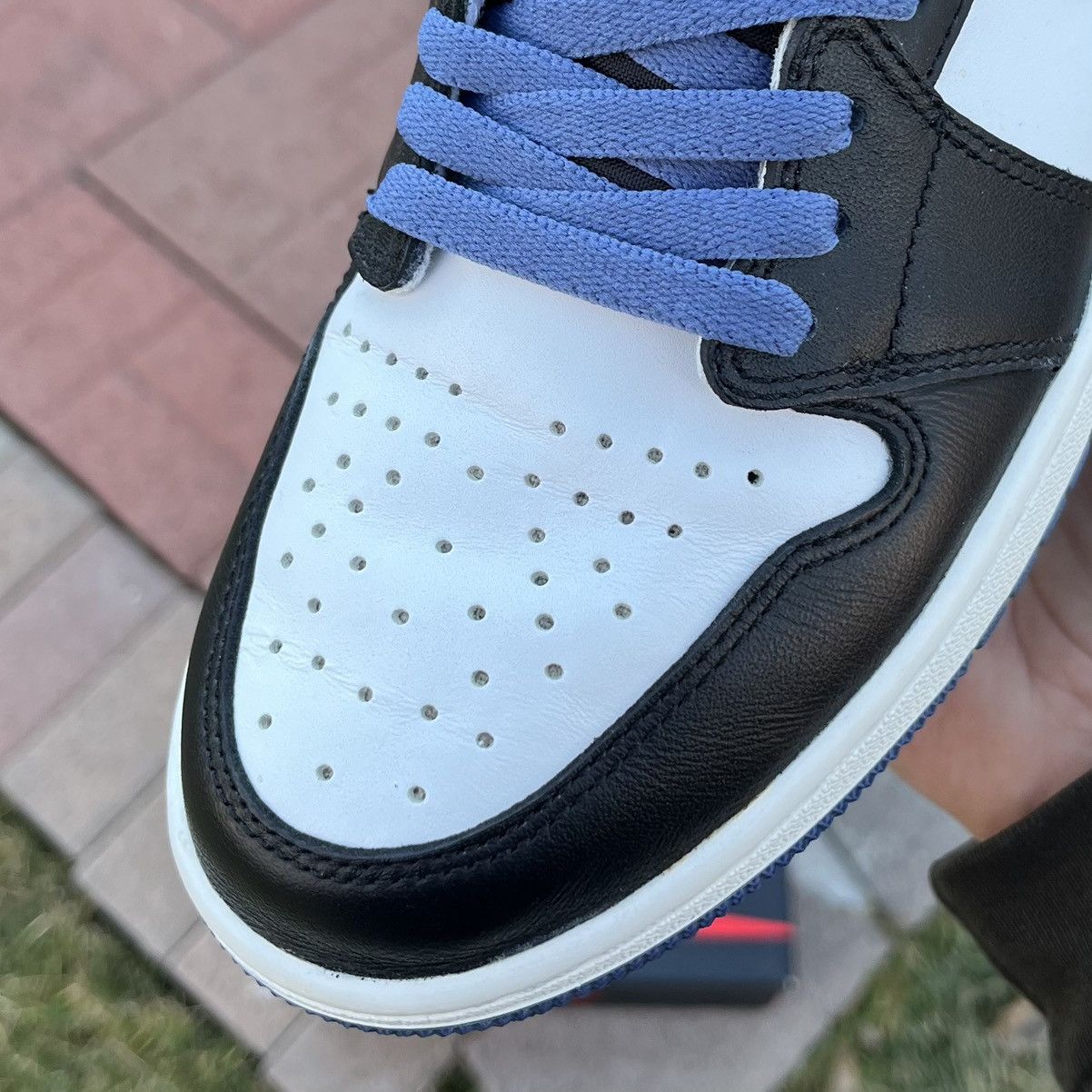 Jordan Brand × Nike 2018’ Nike Air Jordan 1 Retro High OG ‘Blue Moon’ Sz 9 Size US 9 / EU 42 - 7 Thumbnail