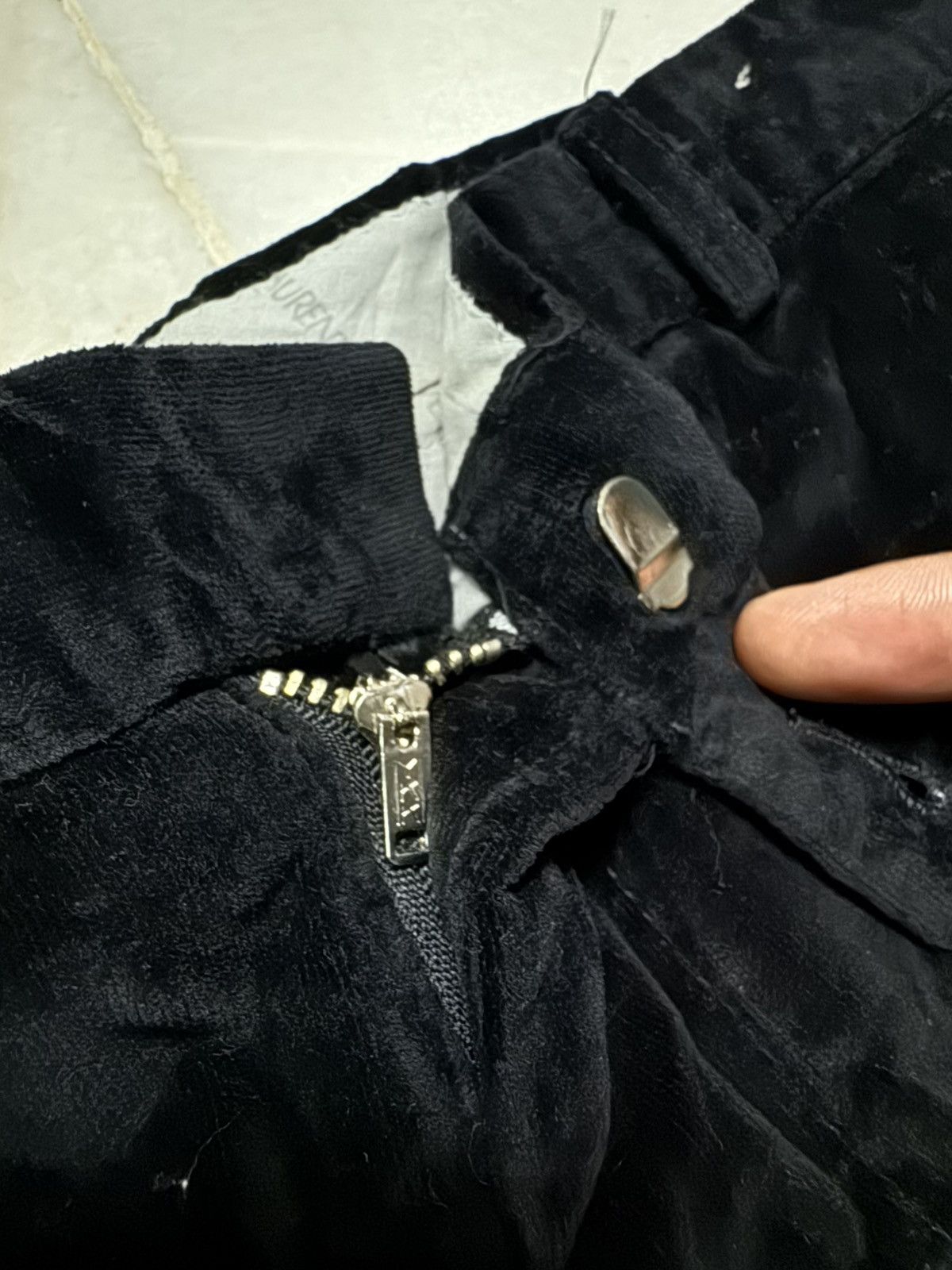 Vintage WIDE💥VINTAGE 1990s YVES SAINT LAURENT SPORTWEAR VELVET BLACK Size US 31 - 5 Thumbnail