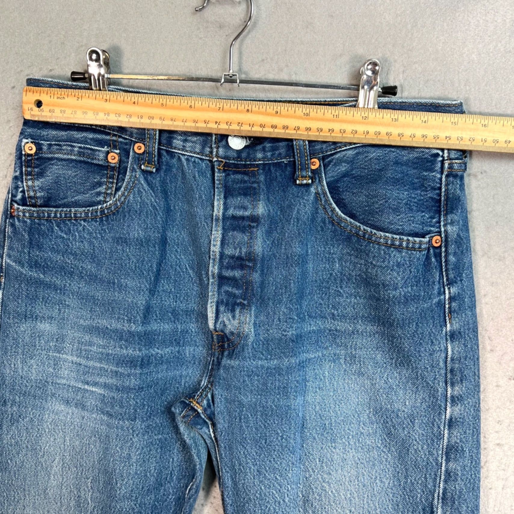 Levi's Levi's 501 Jeans Mens Size 34 Blue Denim Straight Leg Regular 5-Pocket Pattern Solid Button Closure Vintage No Size US 34 / EU 50 - 6 Thumbnail