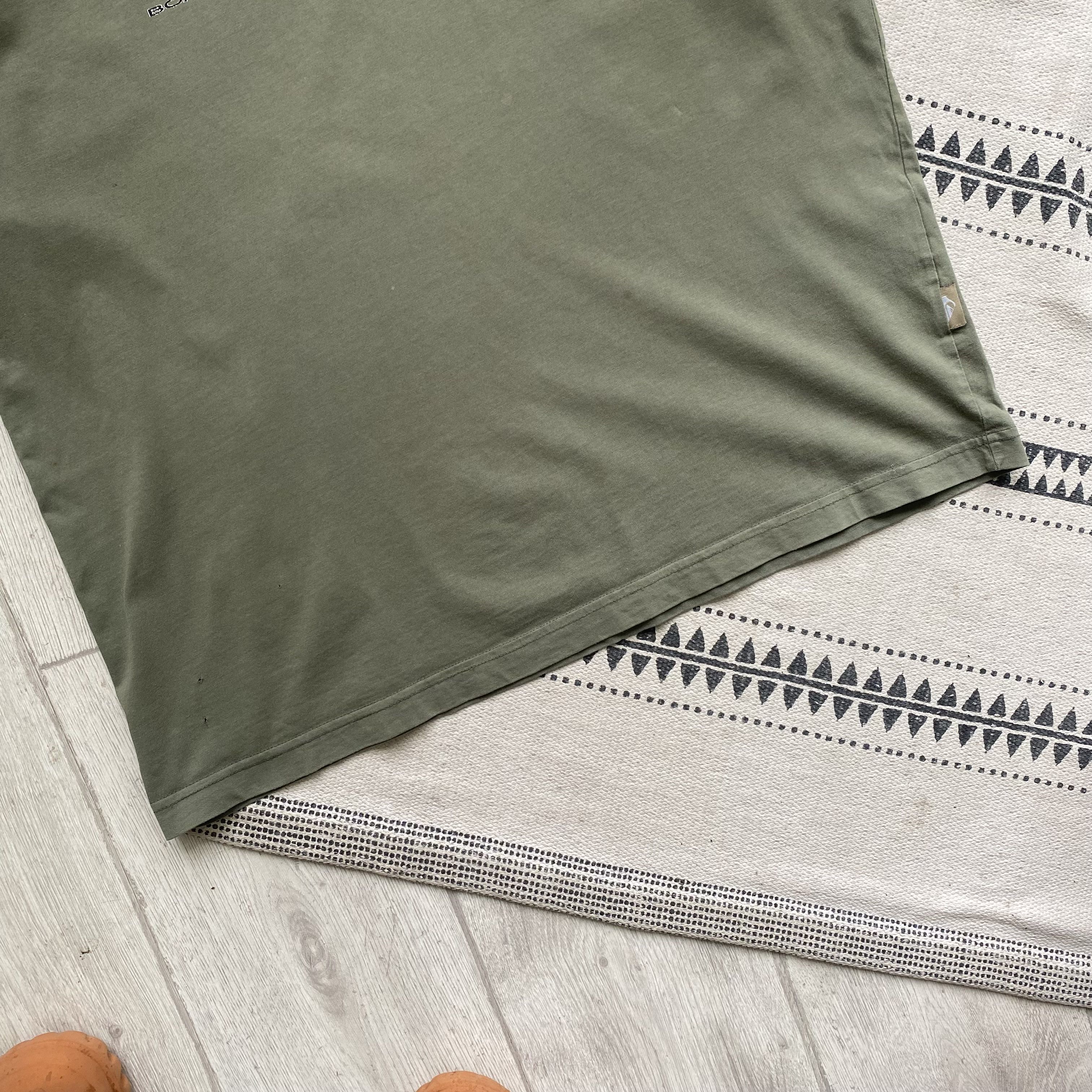 Quiksilver 🏄🏼‍♂️ Thrashed Vintage 90s Quiksilver tee V-neck Surfer Size US XL / EU 56 / 4 - 3 Thumbnail