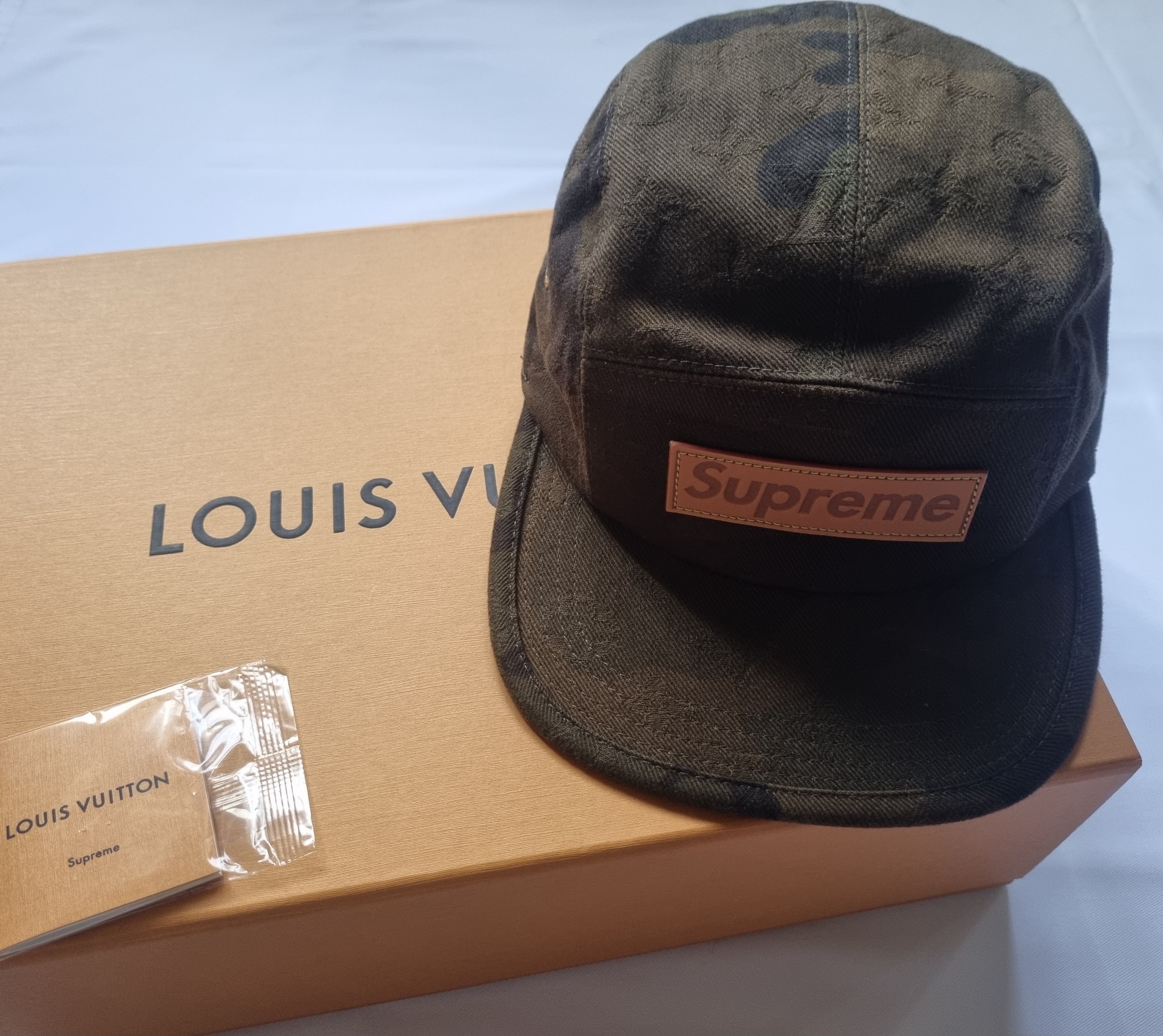 Louis Vuitton × Supreme Louis Vuitton Supreme Camouflage Monogram Camp Cap Size ONE SIZE - 2 Thumbnail
