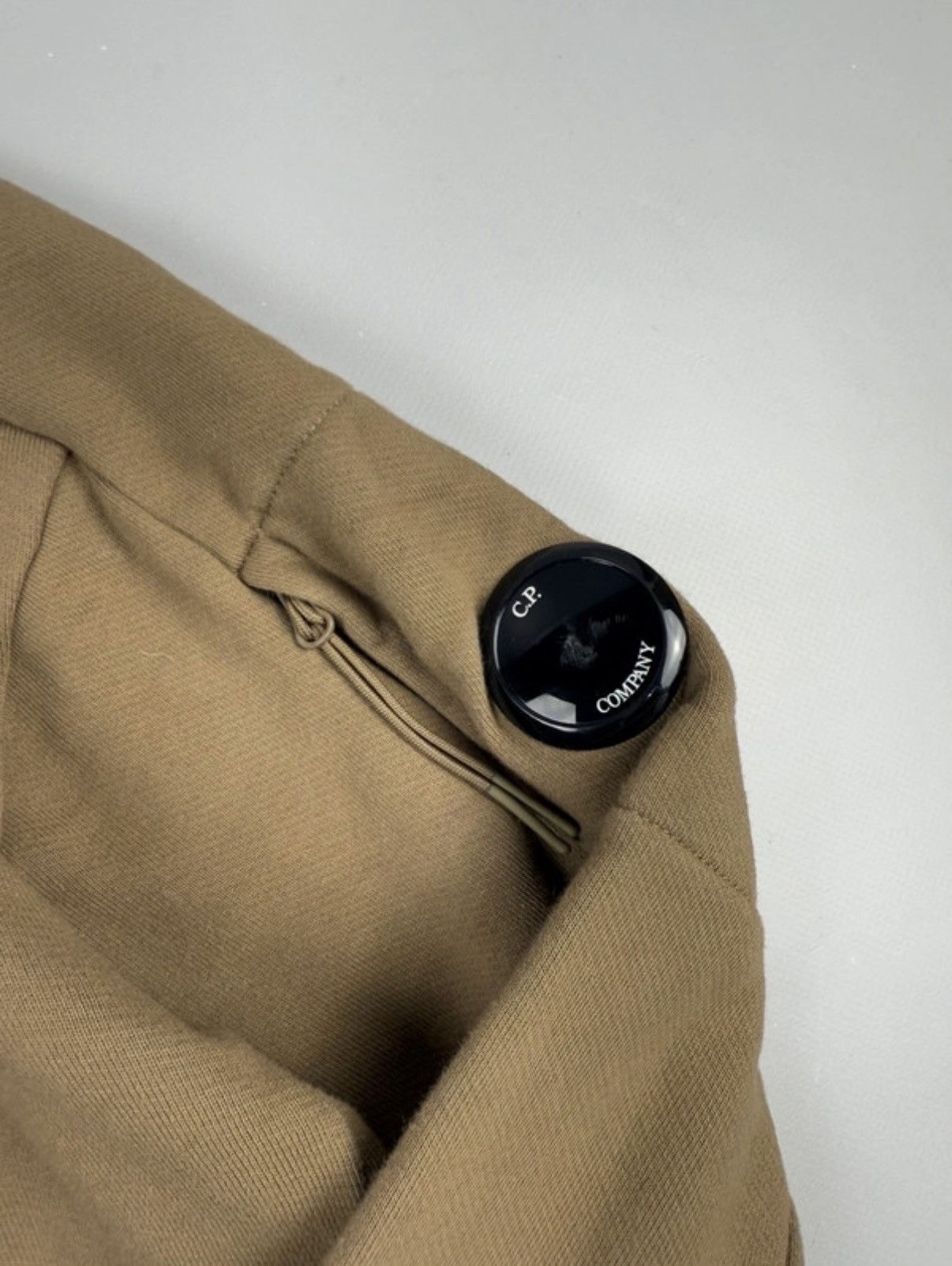 C.P. Company C.P. Company brown veste whit zip classic Size US L / EU 52-54 / 3 - 6 Thumbnail