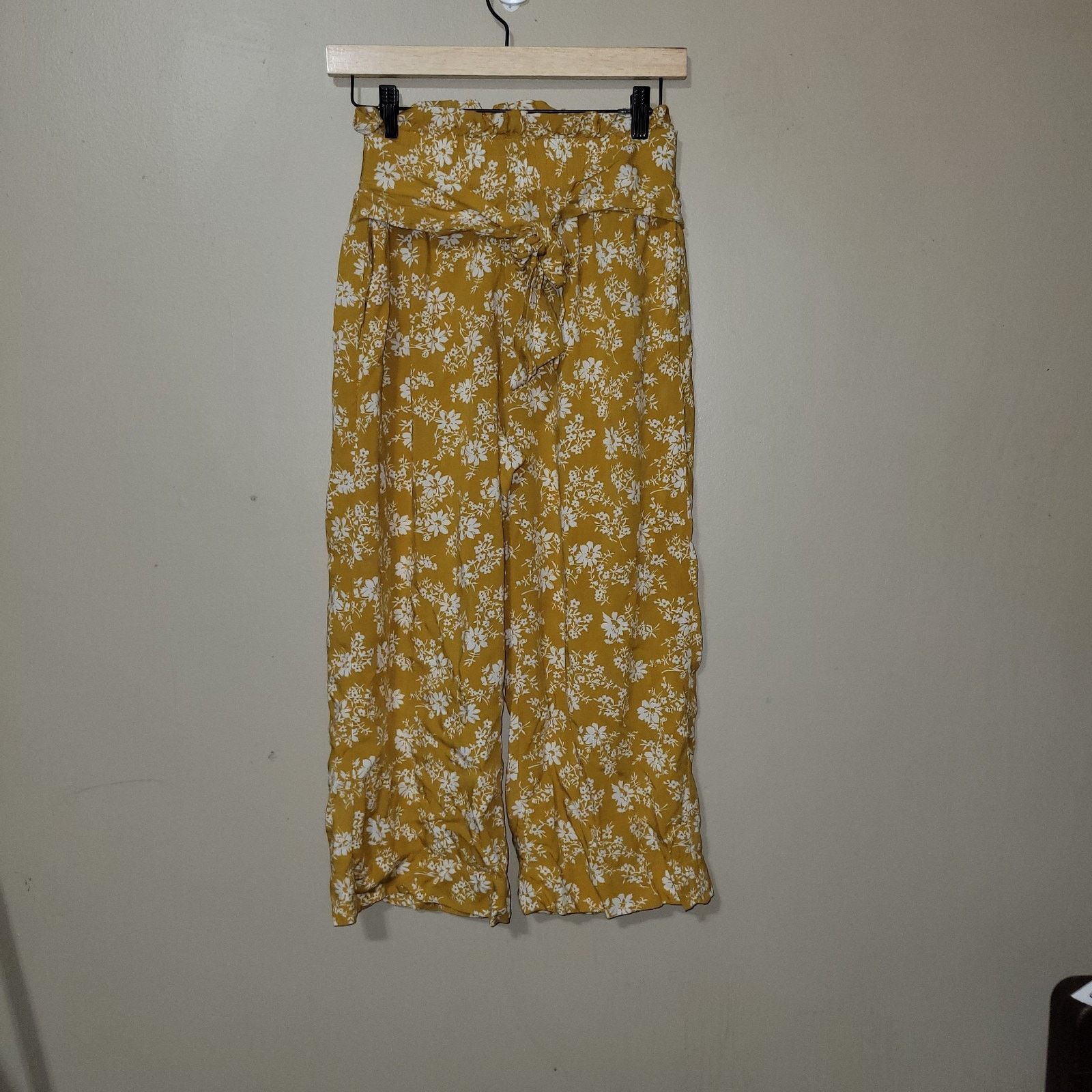 Abercrombie & Fitch Abercrombie & Fitch Flowers Floral Mustard Wide Leg Pants S Size 28" / US 6 / IT 42 - 1 Thumbnail