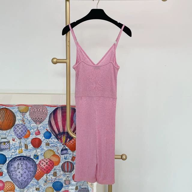 Chanel Chanel Pink suspender jumpsuit Size 25" / US 0 / IT 36 - 2 Thumbnail