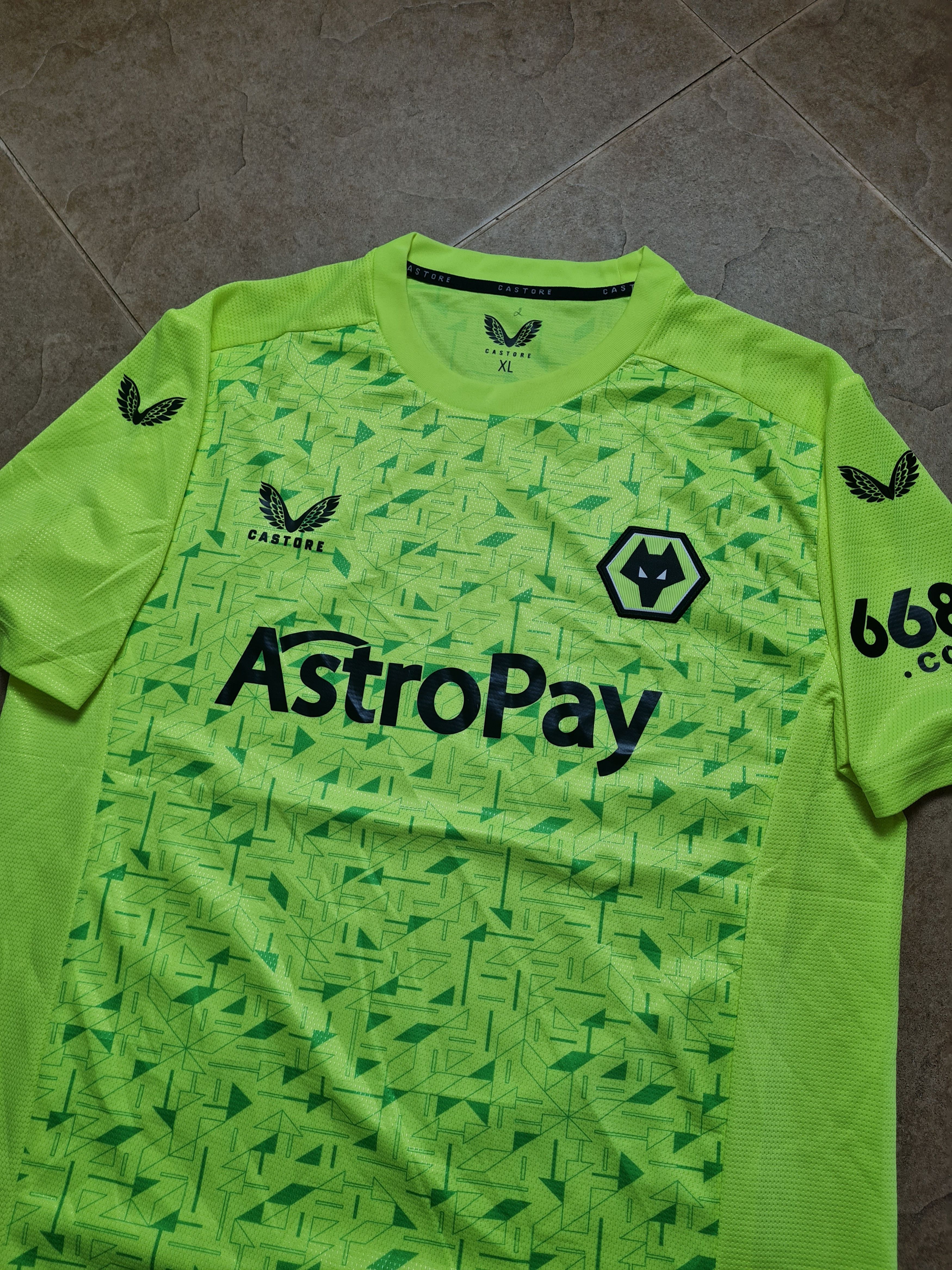 Castore WOLVERHAMPTON WANDERERS CASTORE SHIRT 23-24 SEASON AWAY Size US L / EU 52-54 / 3 - 7 Thumbnail
