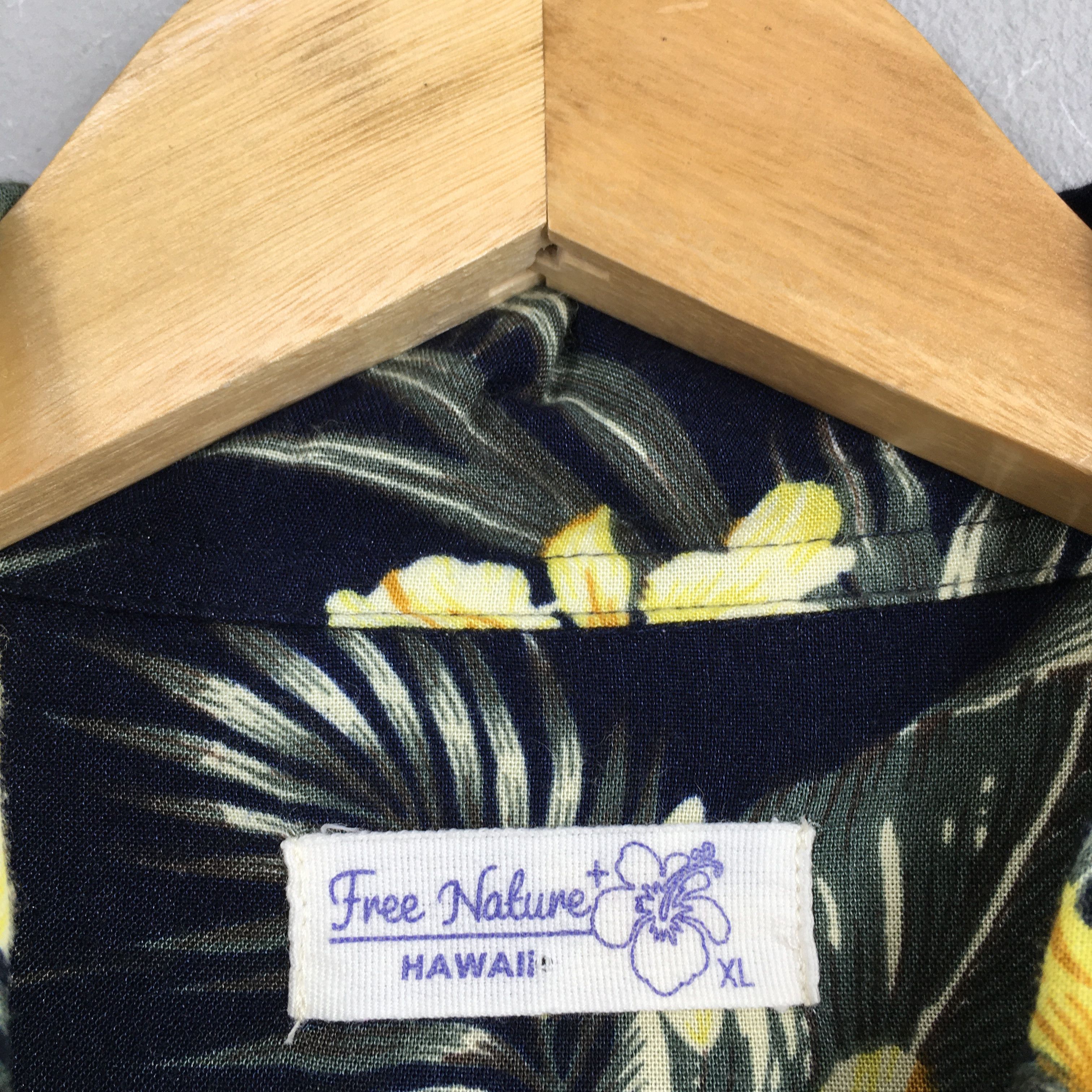 Other Vintage Hawaiian Flower Rayon Aloha Shirt XLarge Size US XL / EU 56 / 4 - 5 Thumbnail