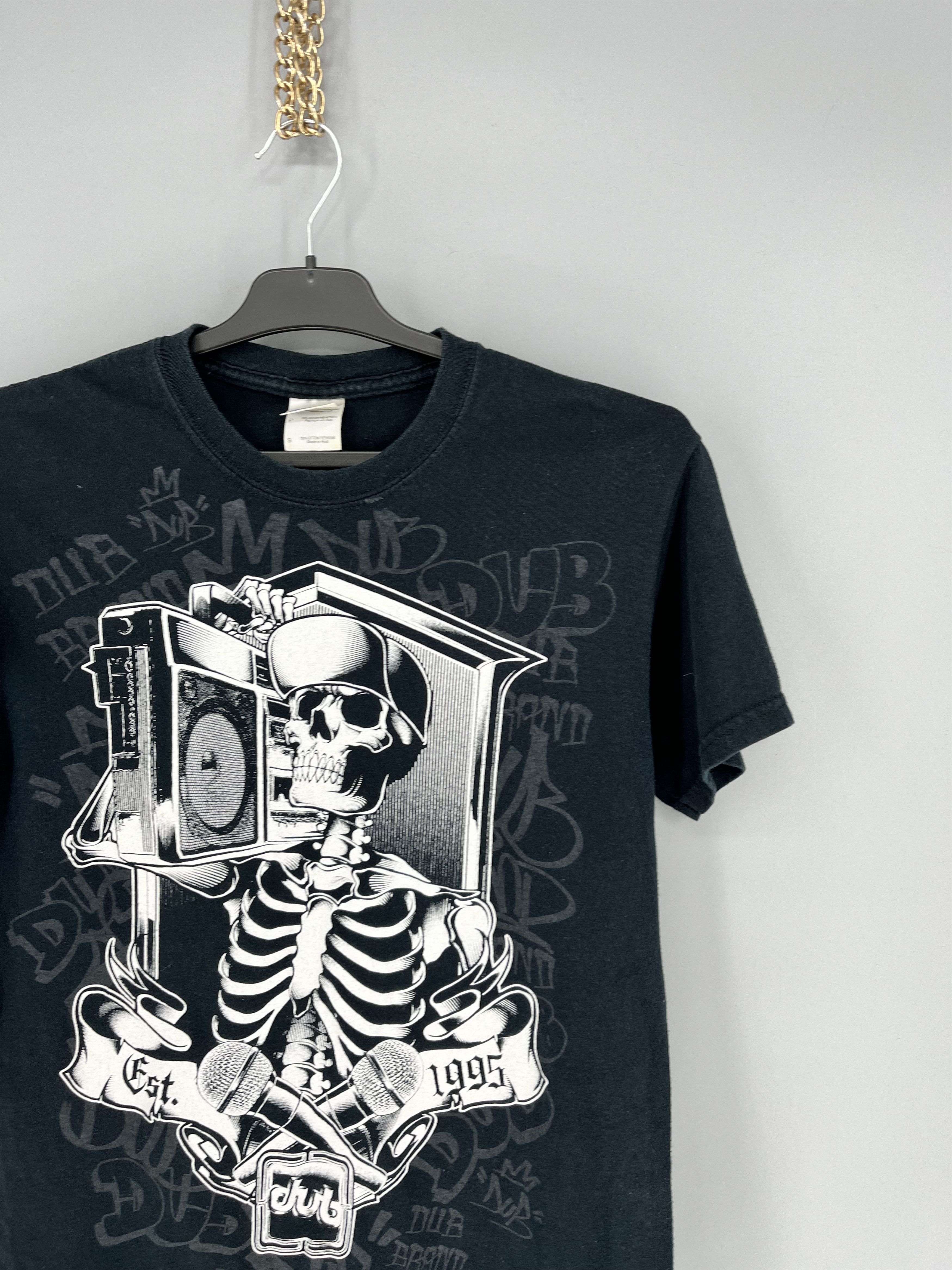 Japanese Brand × Vintage Gildan T-shirt With Skull Dub Reggae Hip-Hop Streetwear Styl Size US S / EU 44-46 / 1 - 5 Thumbnail
