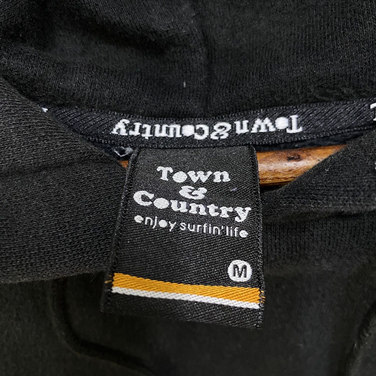 Vintage Vintage Town & Country Surf Hoodie Y2K Surf Style Black M Size US M / EU 48-50 / 2 - 11 Thumbnail