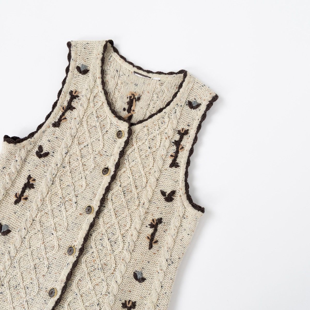 Vintage Vintage Womens Beige Knit Vest Button Front Cable Knit Boho Size M / US 6-8 / IT 42-44 - 3 Thumbnail