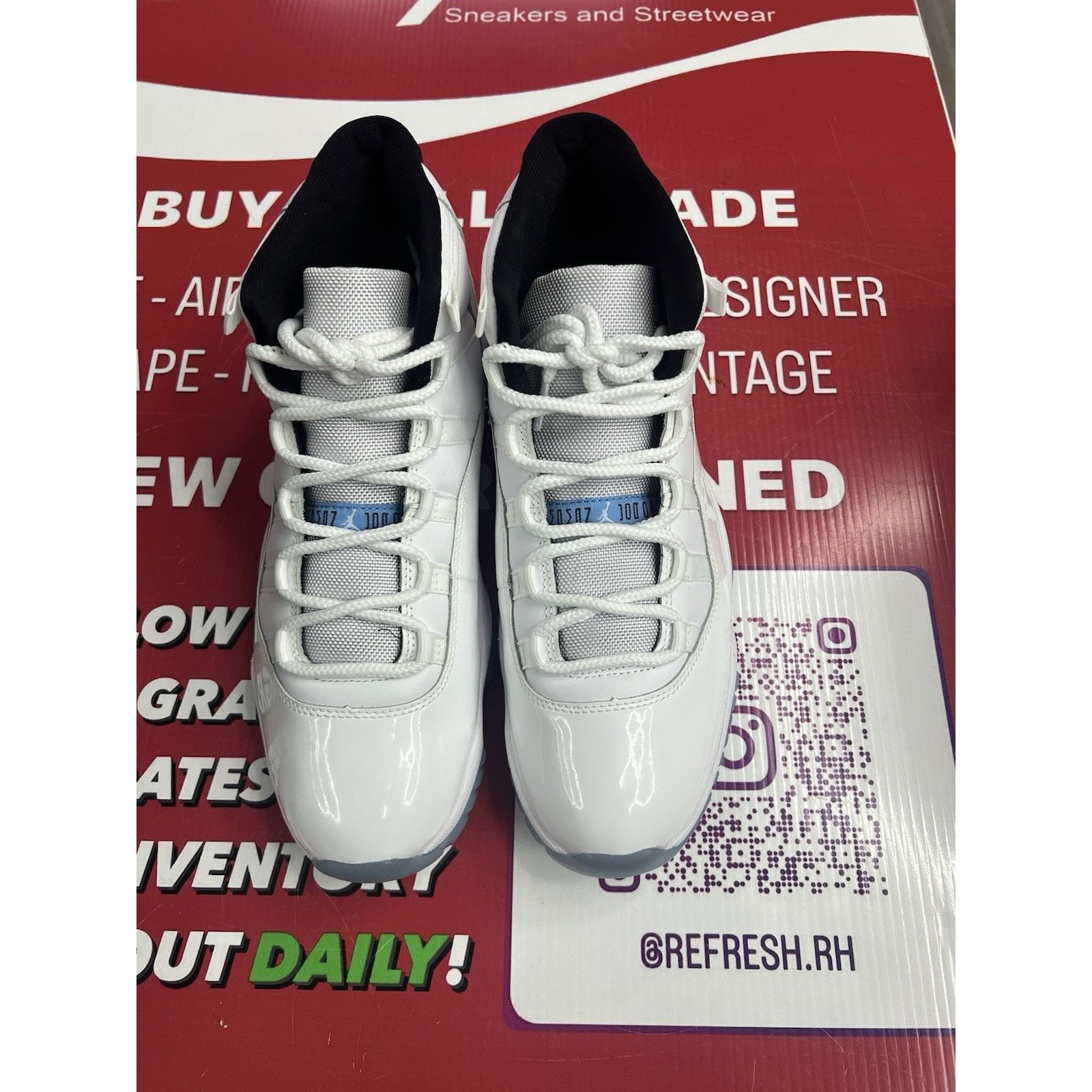 Jordan Brand Air Jordan 11 Legend Blue Size 10.5 CT8012-104 Size US 10.5 / EU 43-44 - 4 Thumbnail