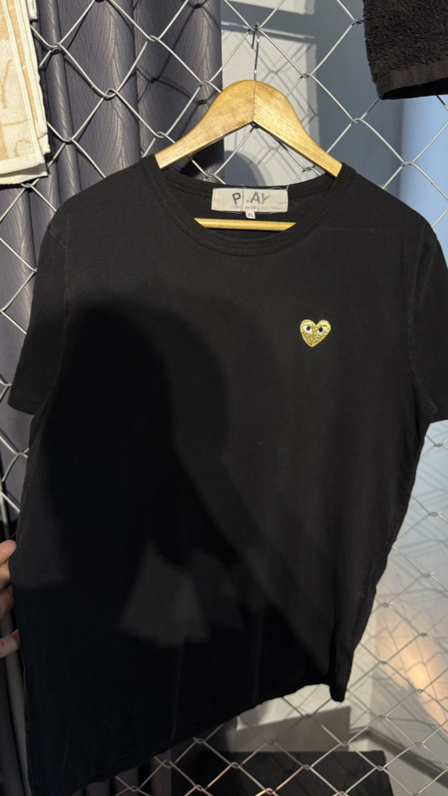 Comme des Garcons COMME DES GARCONS CDG GOLD HEART LOVE SINGLE DINGLE BLACK TE Size US XL / EU 56 / 4 - 2 Thumbnail
