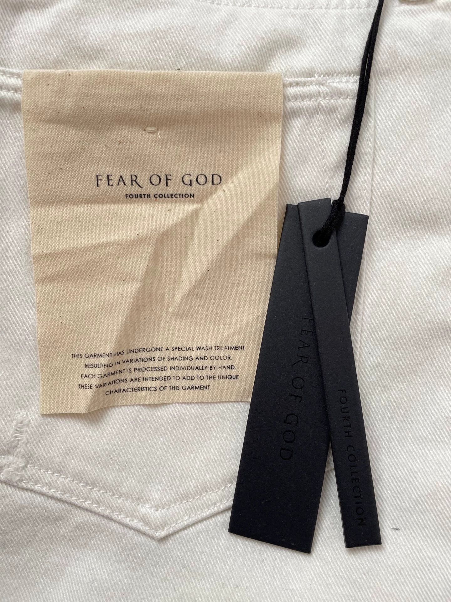 Fear of God Fear of God 4th Maxfield White Distressed Denim 32 Size US 32 / EU 48 - 6 Thumbnail
