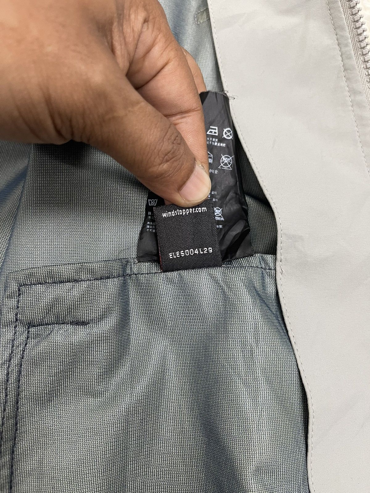 Prada Prada Nylon Shell Gore-Tex Windstopper Jacket 2009 Grey Size US M / EU 48-50 / 2 - 15 Thumbnail