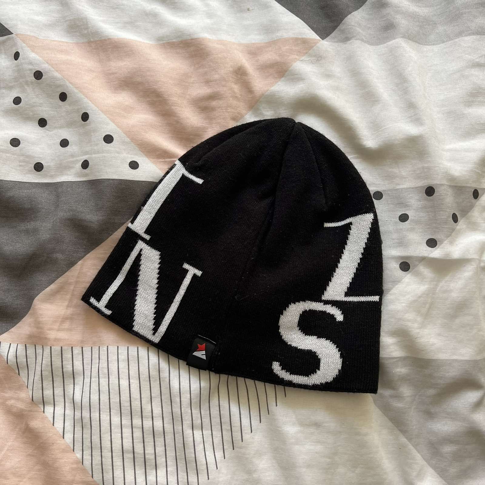 Designer × Japanese Brand Black and White y2k Beanie Size ONE SIZE - 3 Thumbnail