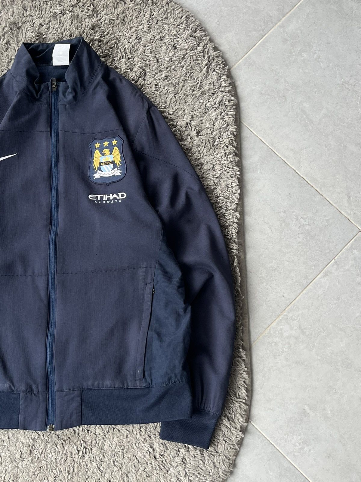 Nike Vintage Nike Light Jacket Soccer football Manchester City Size US M / EU 48-50 / 2 - 3 Thumbnail