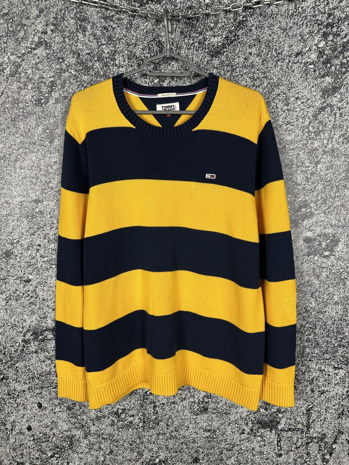 Tommy Hilfiger Tommy Jeans Striped Knit Sweater Pullover Hilfiger Size L Size US L / EU 52-54 / 3 - 1 Thumbnail