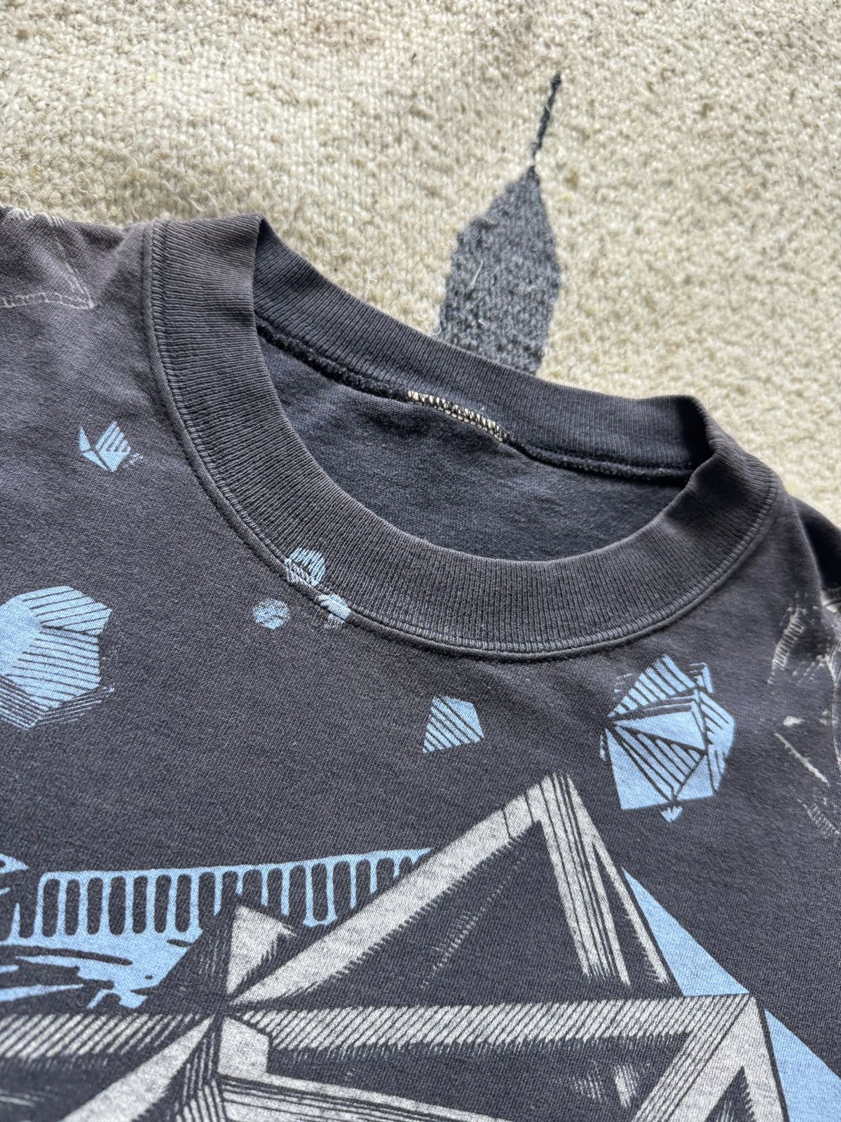 Vintage Vintage 90s MC Escher AOP “Stars” Art T-Shirt XL Size US XL / EU 56 / 4 - 2 Thumbnail