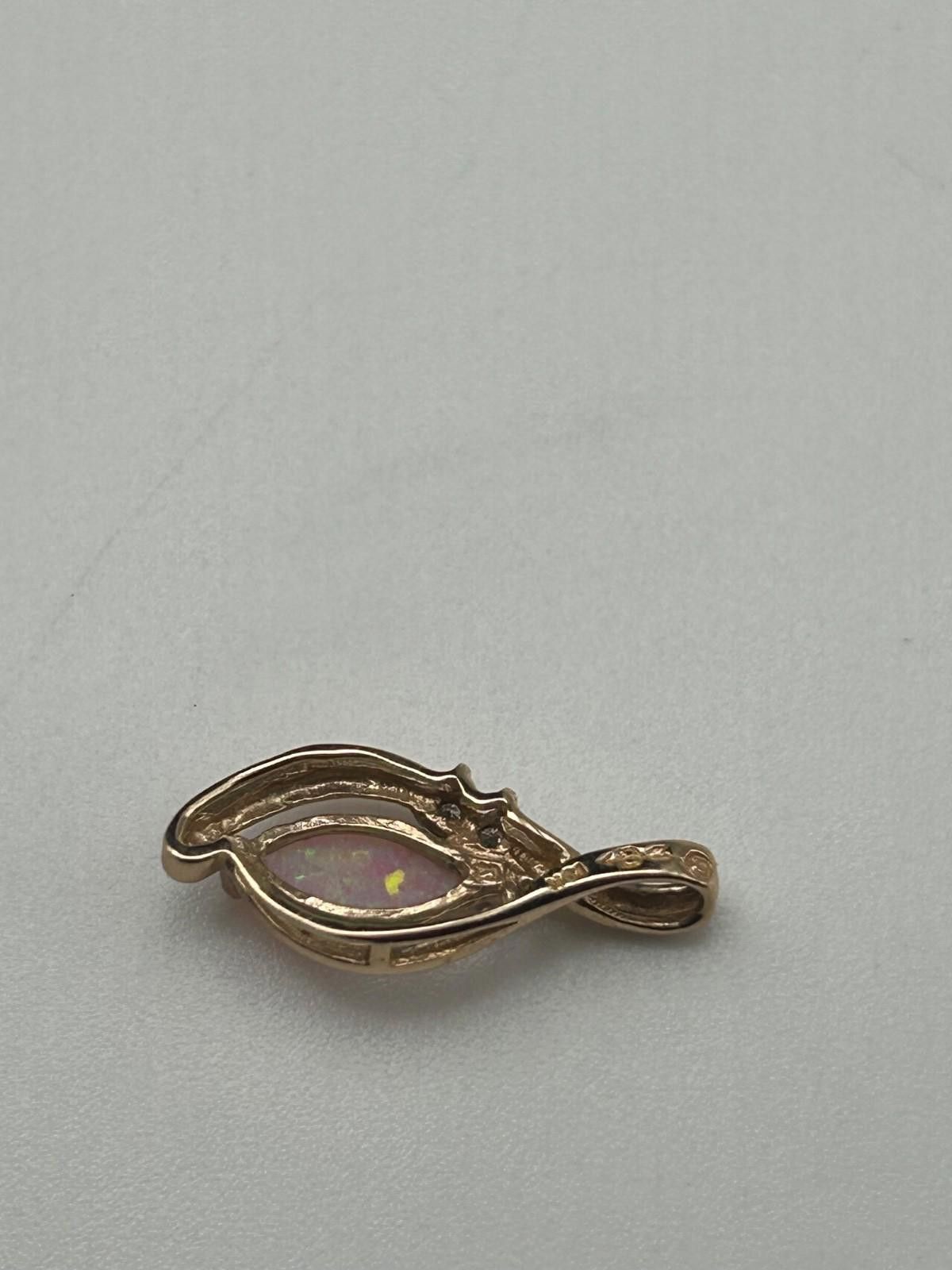 The Unbranded Brand 20 MM 10K Gold Pendant w/ Color Opal CC Necklace Jewelry Size ONE SIZE - 2 Thumbnail
