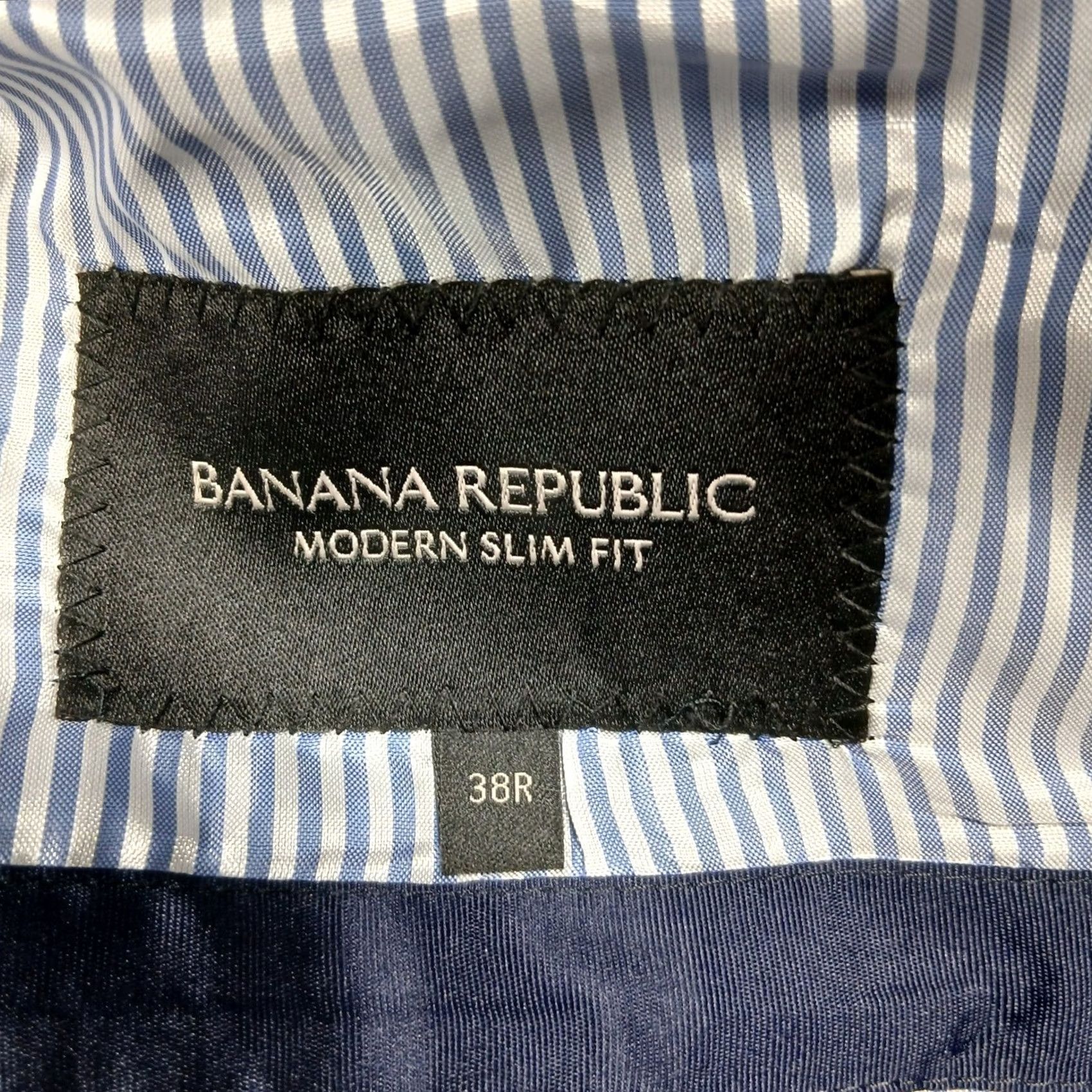 Banana Republic Banana Republic Blazer Men’s 38R Gray Slim Fit Two-Button Notch Lapel Wool-Blend Pinstripe Jacket Size 38R - 4 Thumbnail