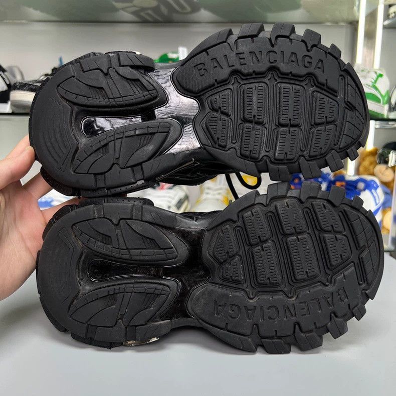 Balenciaga Balenciaga Track 2.0 Black Sneakers Size 36-2505 Size US 5 / IT 35 - 7 Thumbnail
