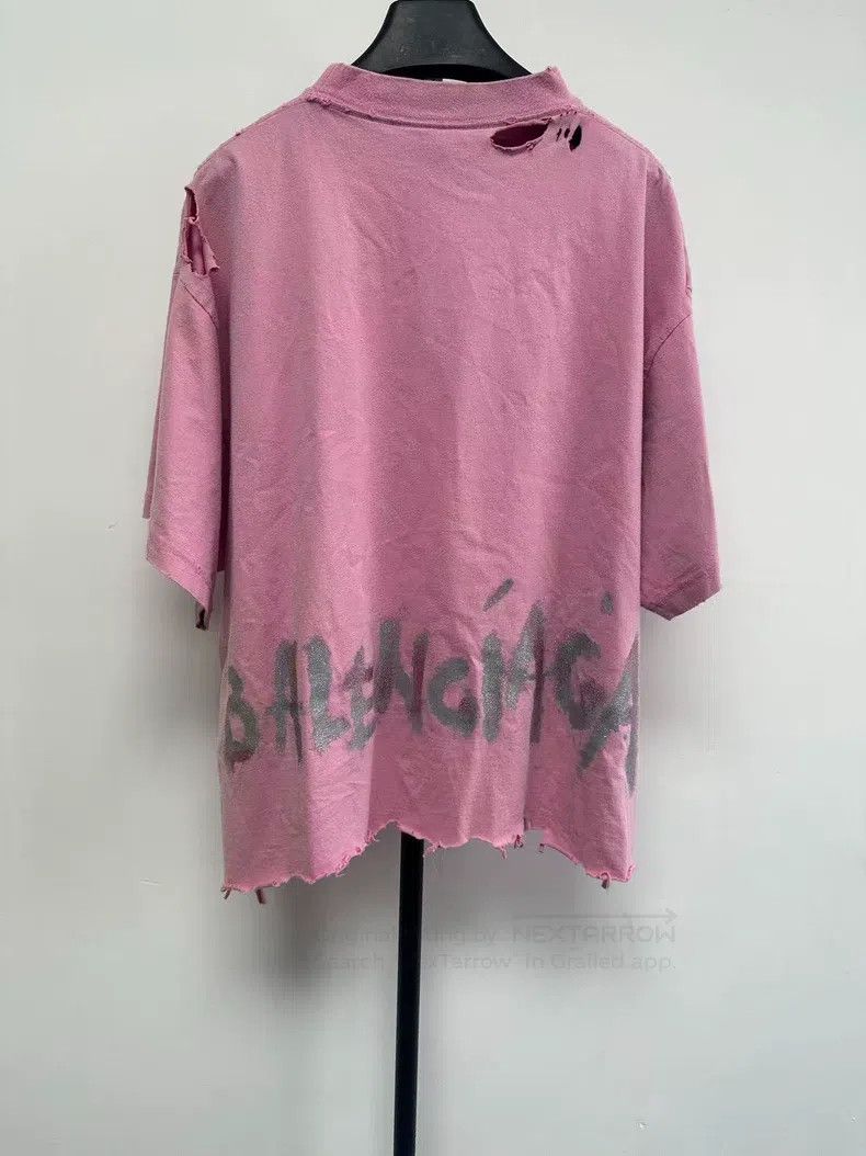 Balenciaga Balenciaga Short Crop Short Sleeve Off-Shoulder T-Shirt Size US S / EU 44-46 / 1 - 2 Thumbnail