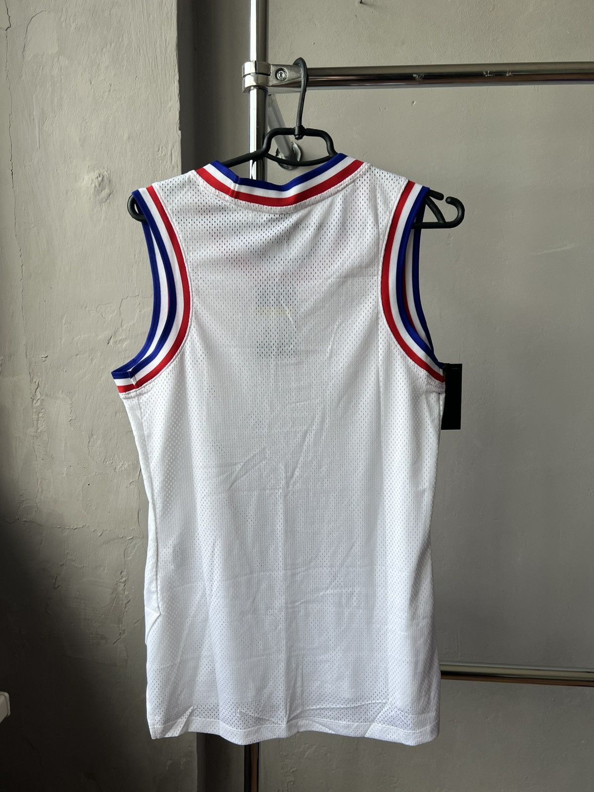 Nike NWT 2020 FFF FRANCE TEAM FOOTBALL/BASKETBALL JERSEY VESTNIKE Size US S / EU 44-46 / 1 - 11 Thumbnail