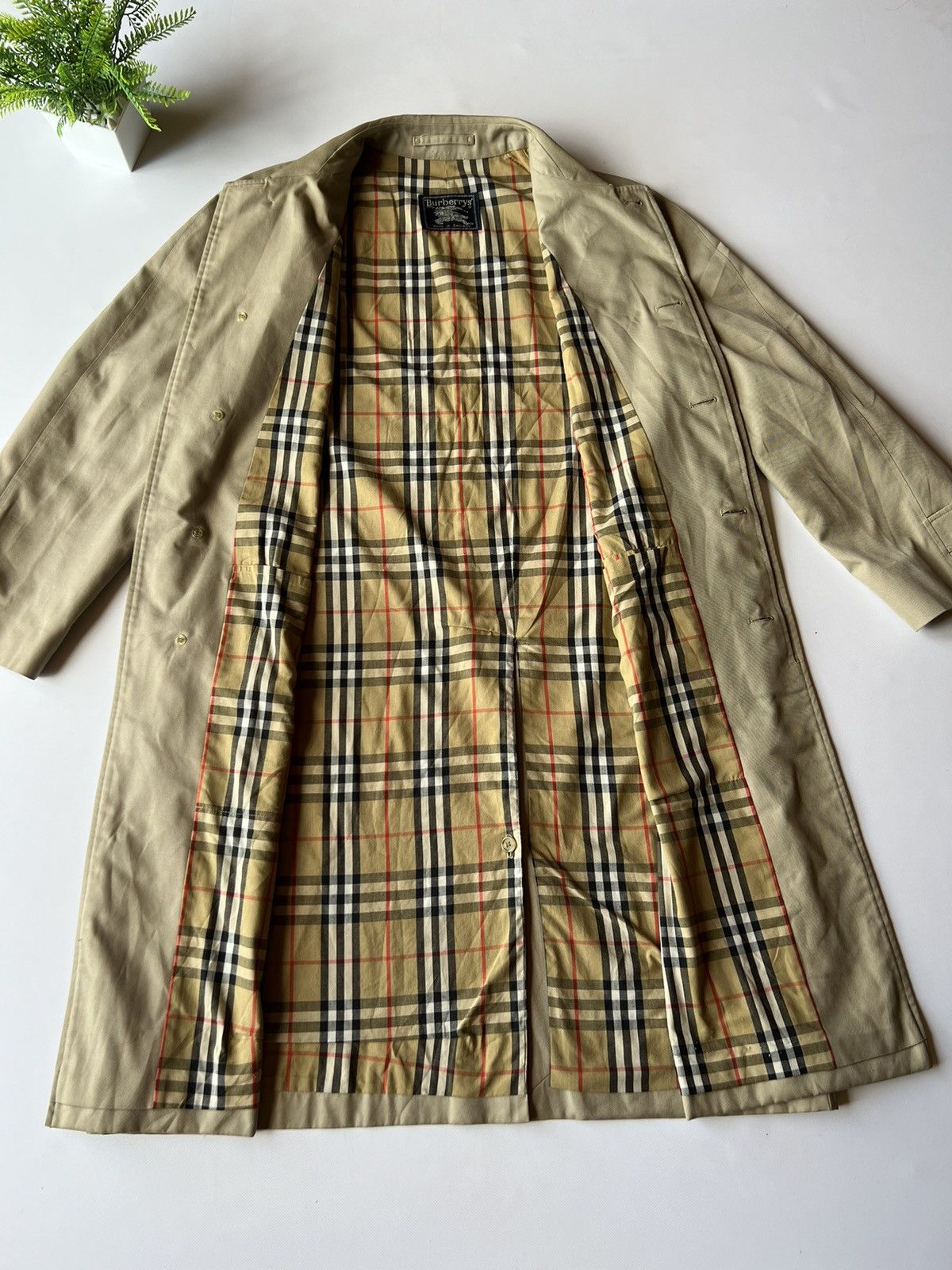 image of Vintage Burberrys London 90's Nova Check Trench Coat Size L in Beige, Men's