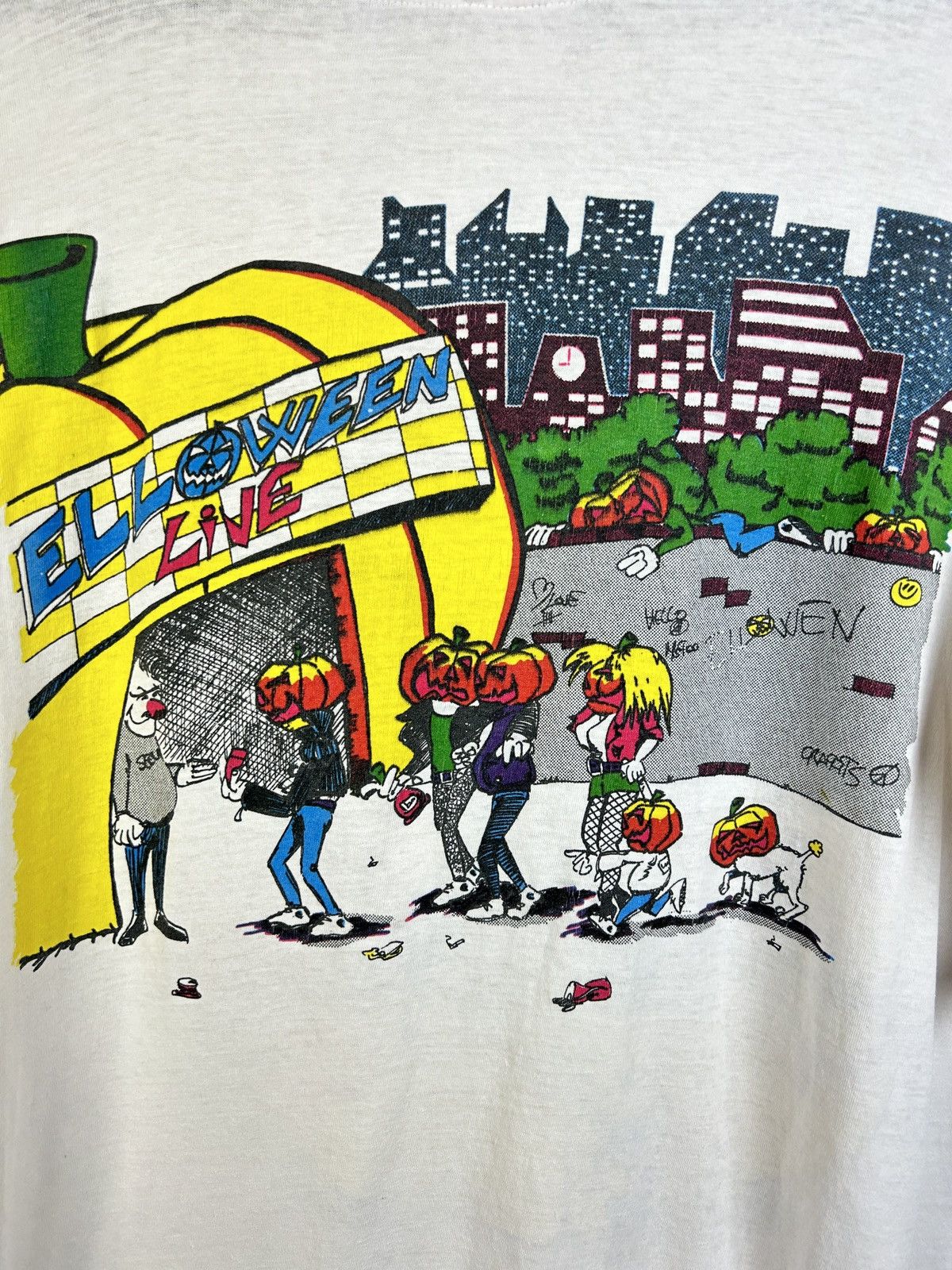 Band Tees 80s Vintage Helloween 1989 Live Tour Band T-Shirt Size US XL / EU 56 / 4 - 8 Thumbnail